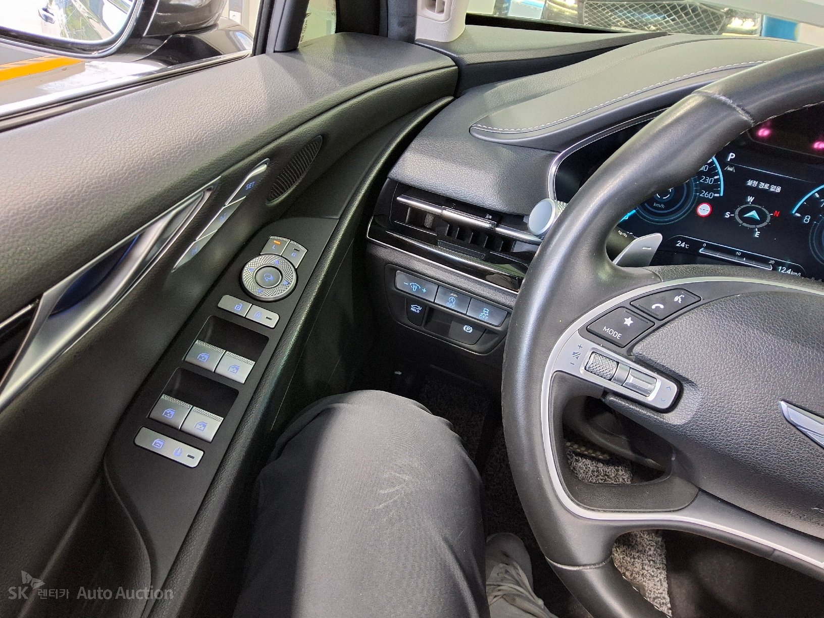 2022 - genesis g80