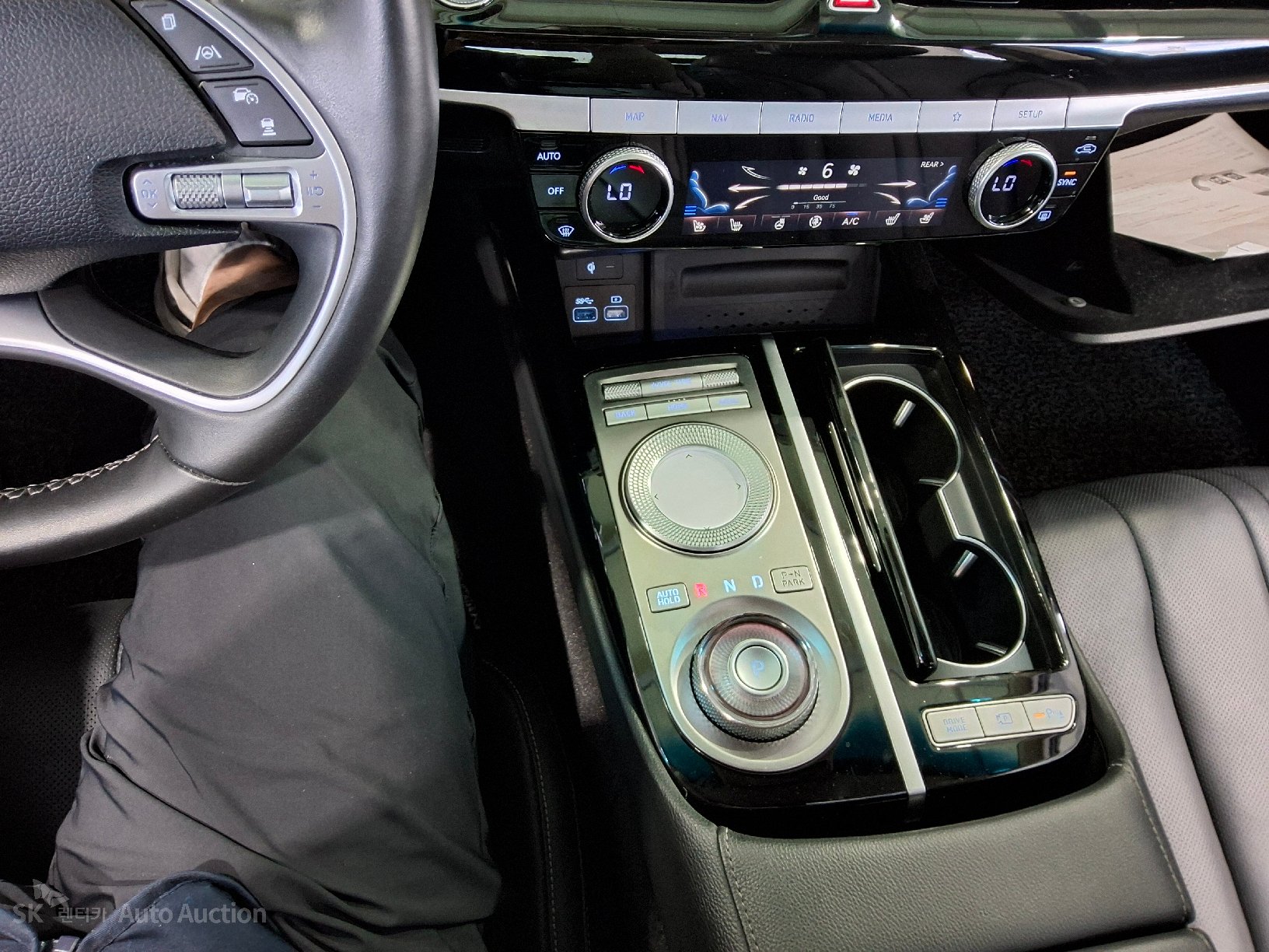 2022 - genesis g80