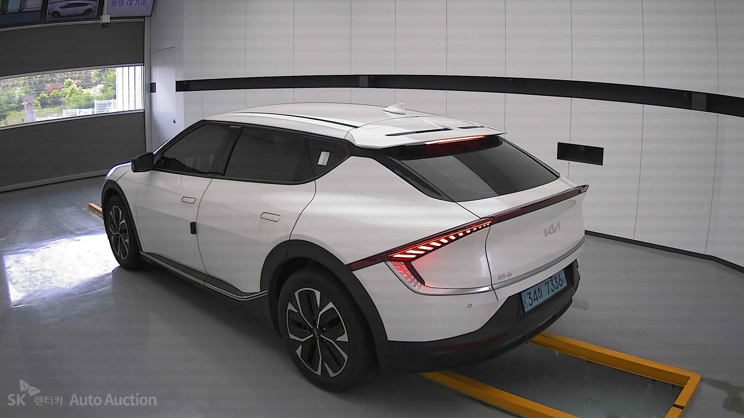 2023 - kia ev6