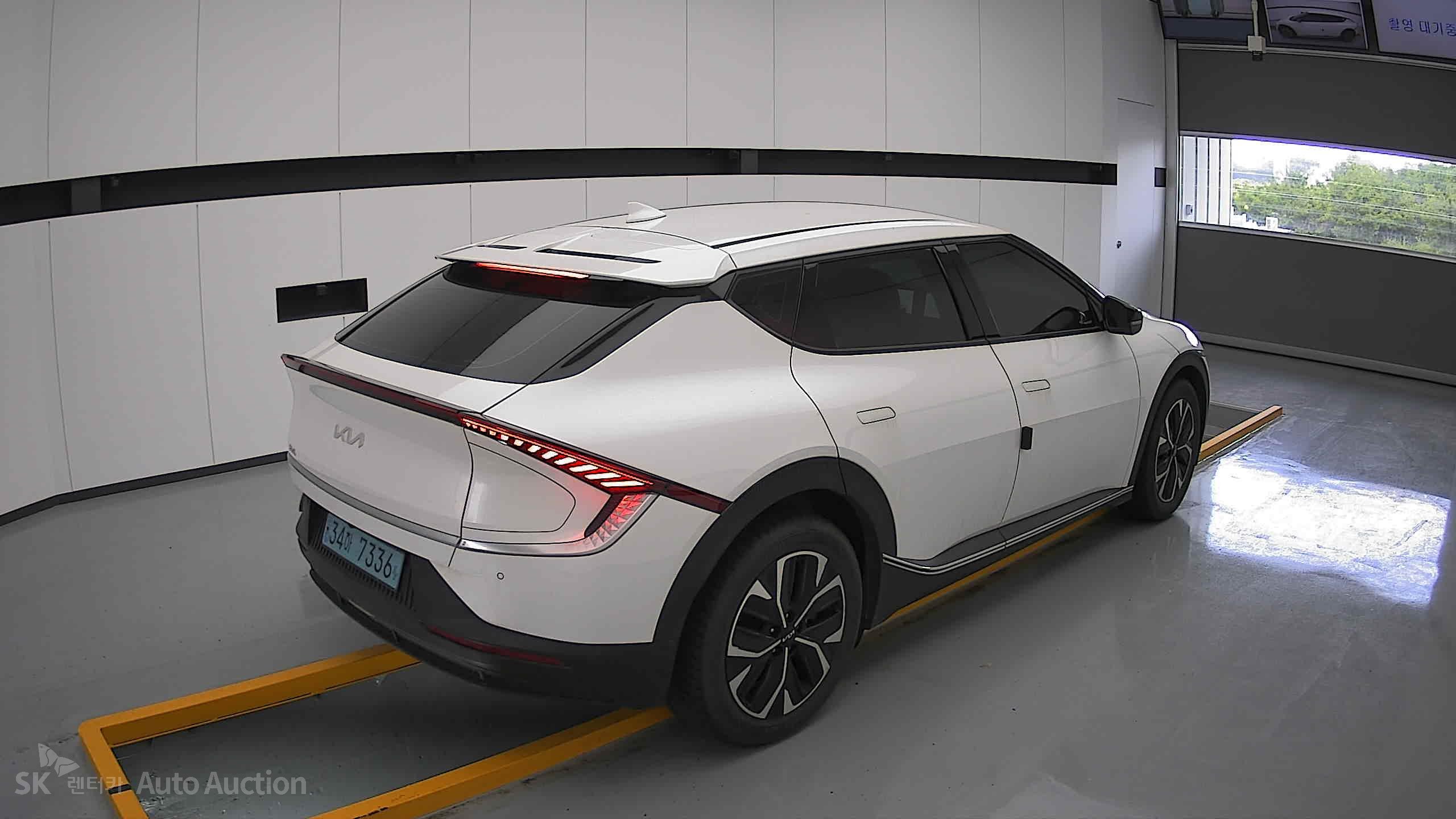 2023 - kia ev6
