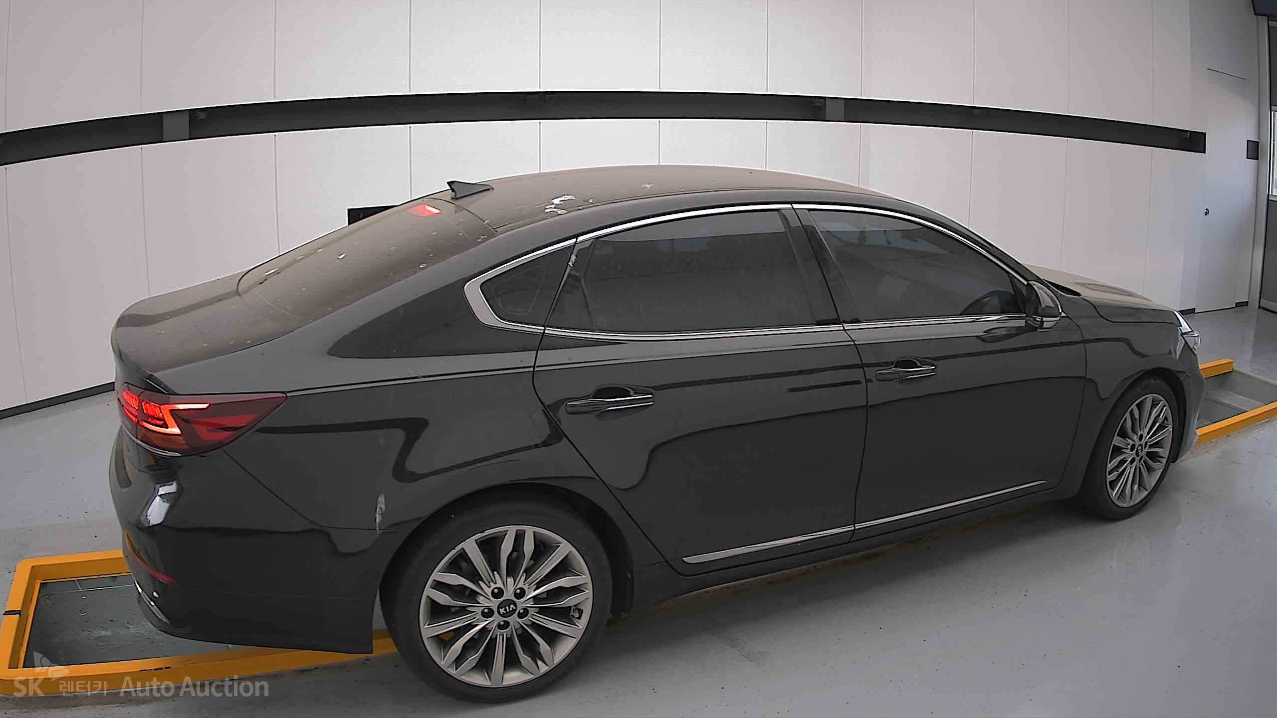 2021 - kia k7