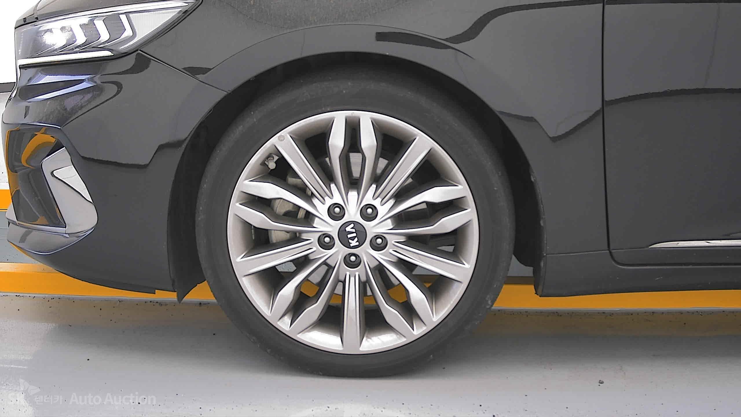 2021 - kia k7