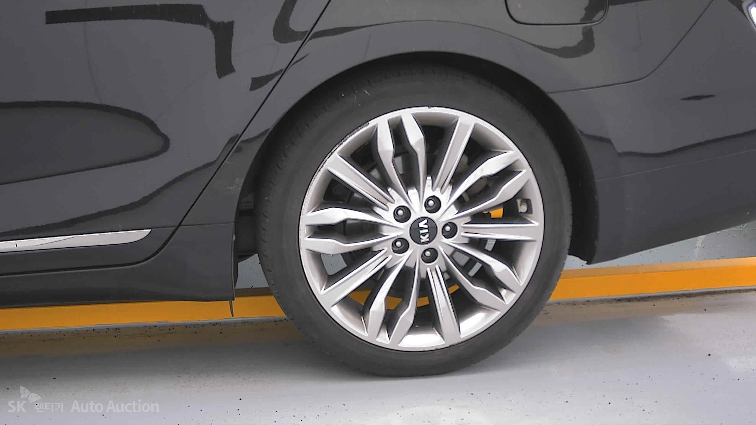 2021 - kia k7