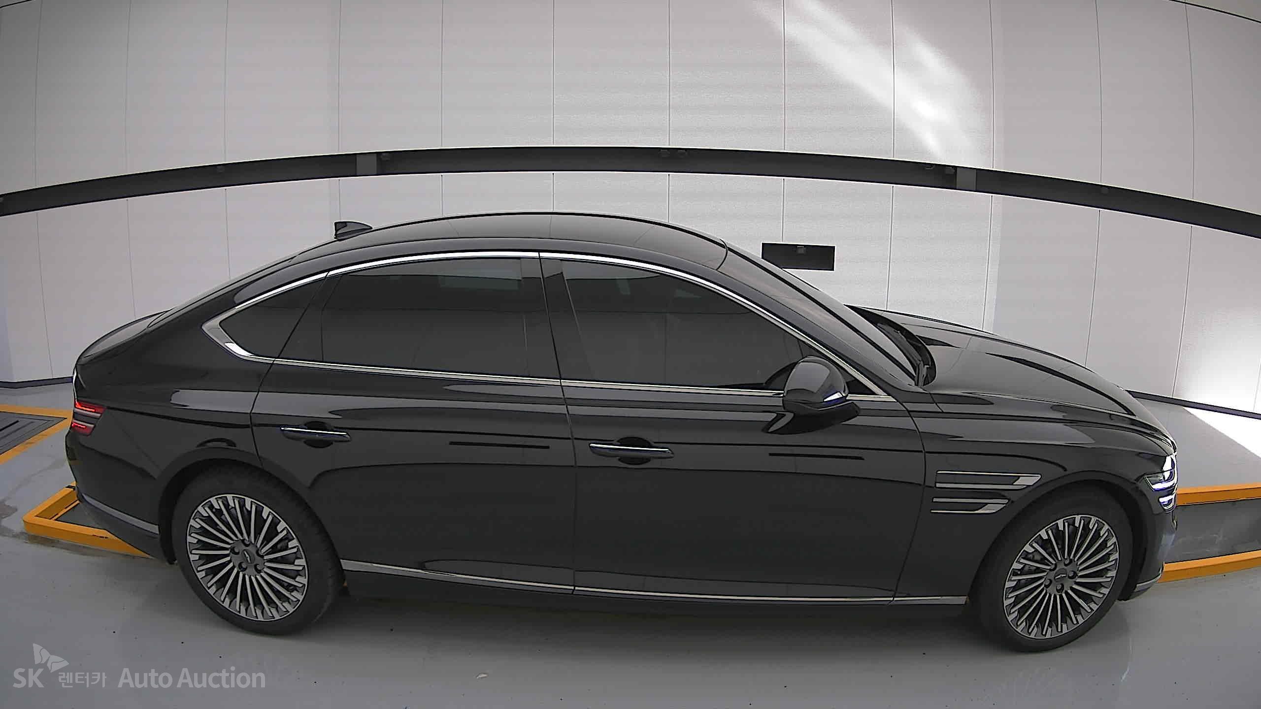 2022 - genesis eg80