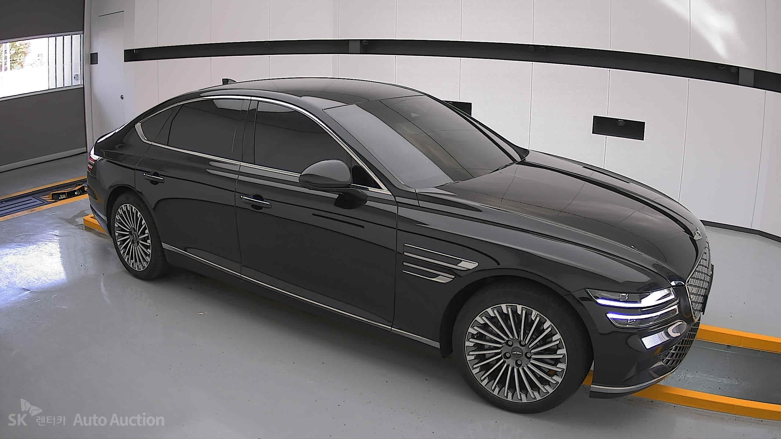 2022 - genesis eg80