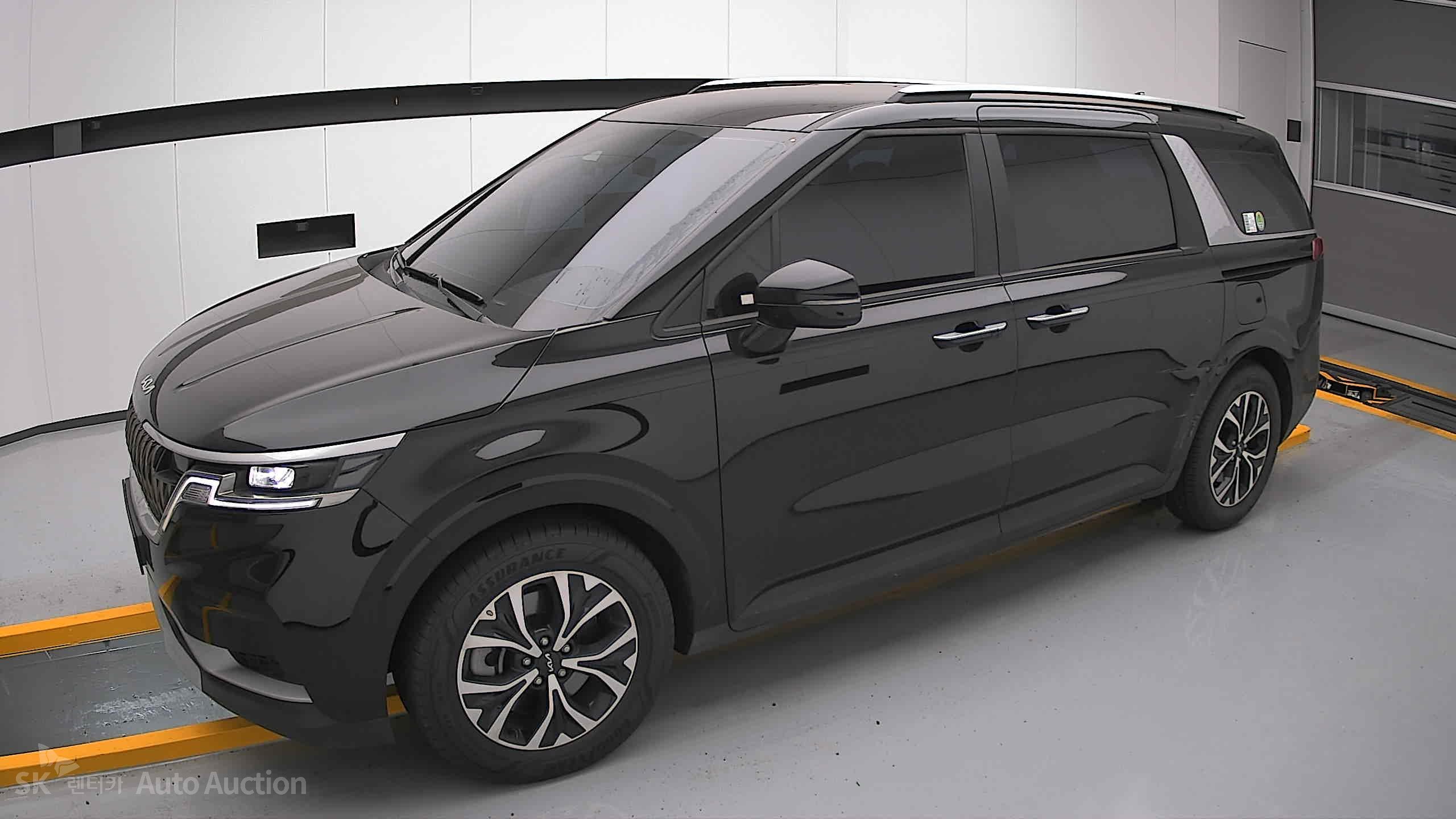 2023 - kia carnival