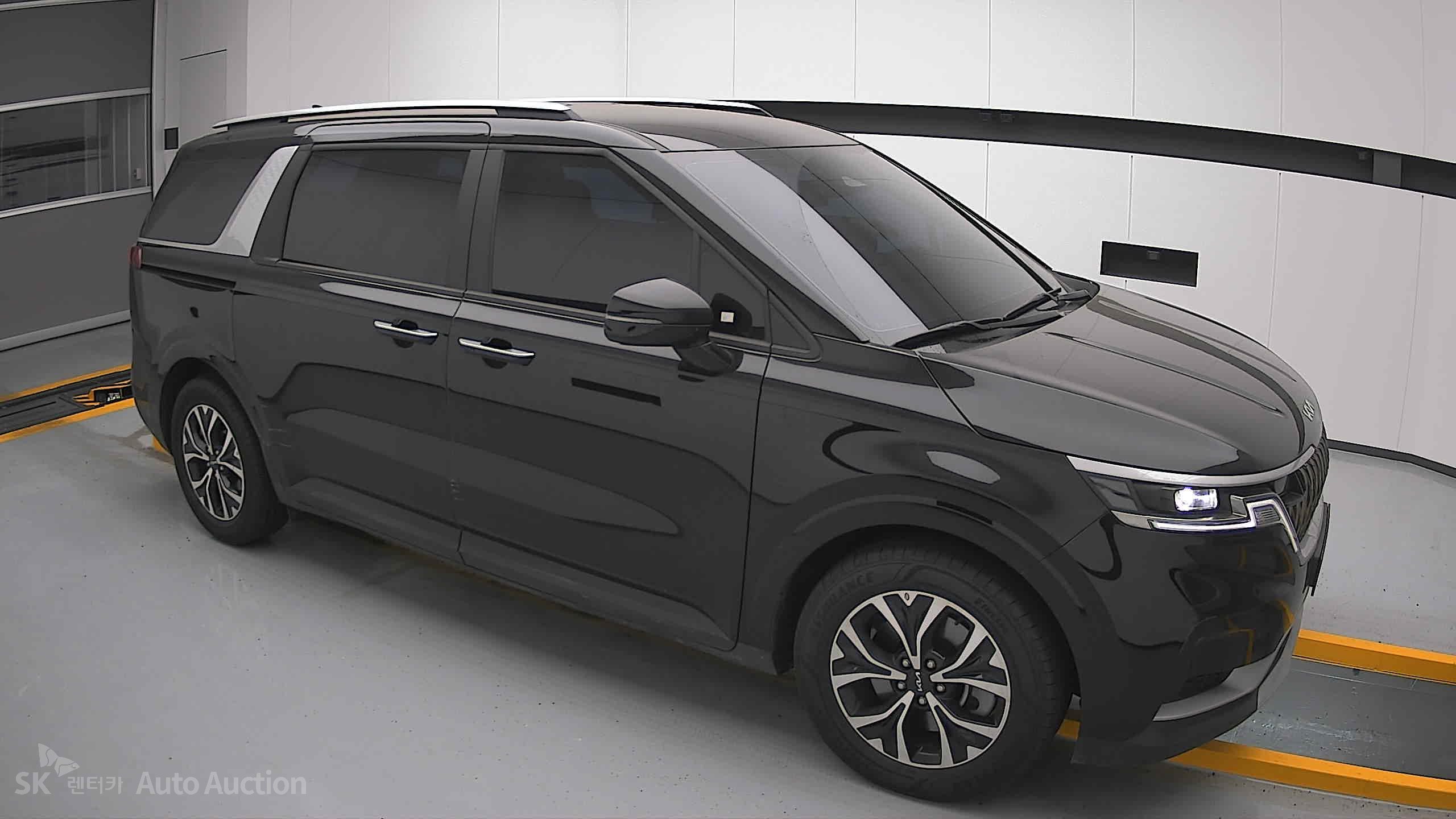 2023 - kia carnival