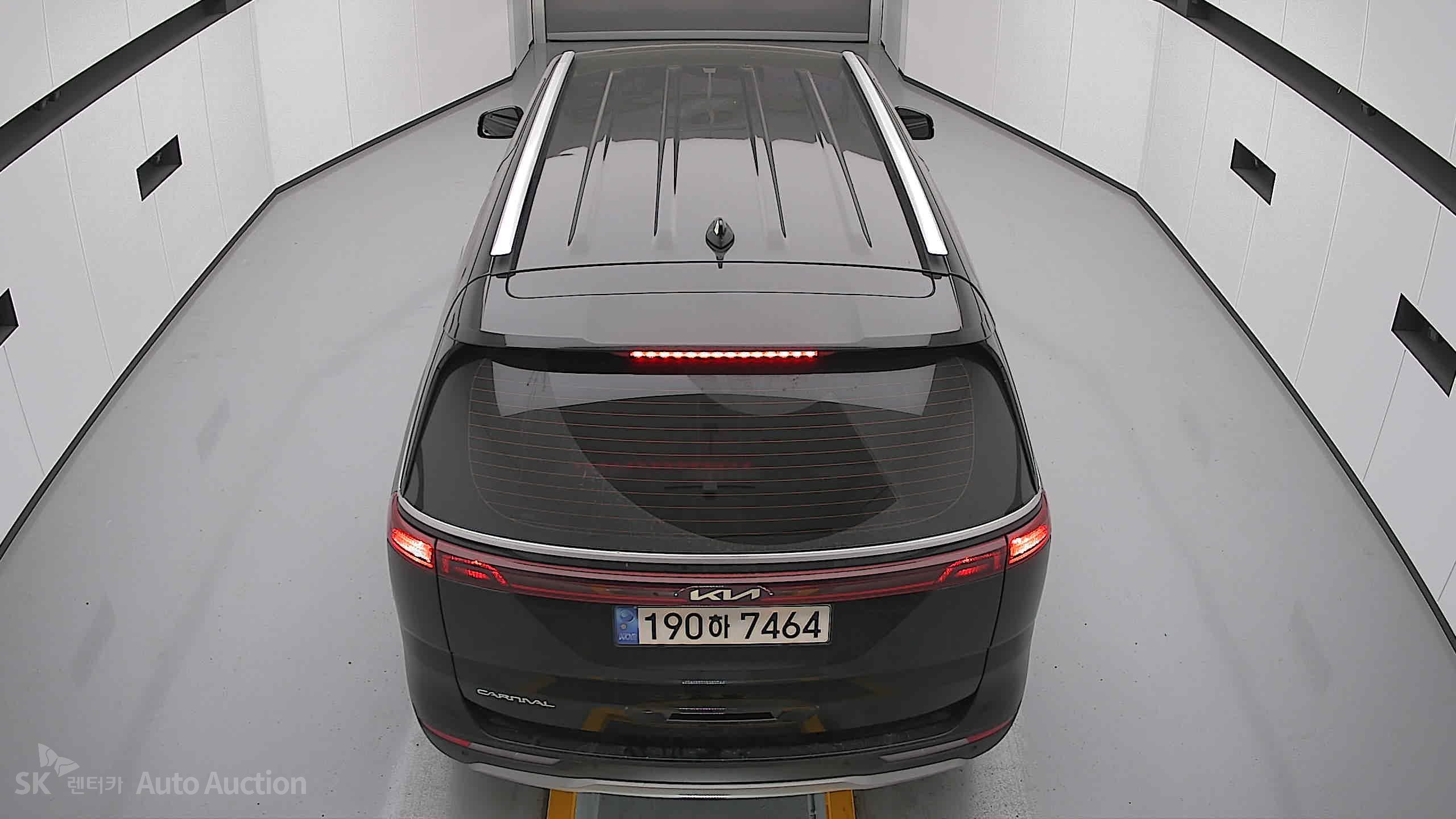 2023 - kia carnival