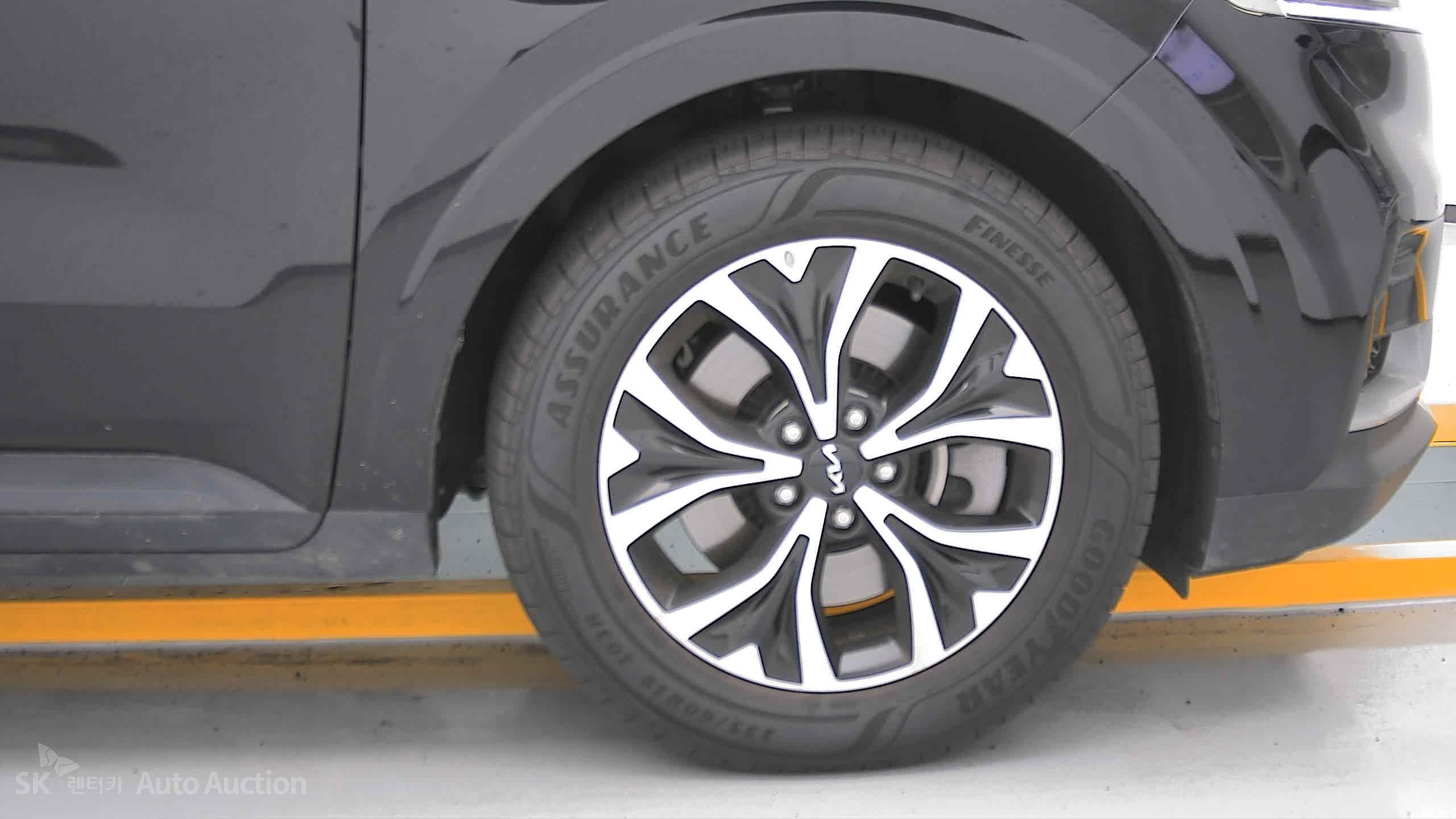 2023 - kia carnival