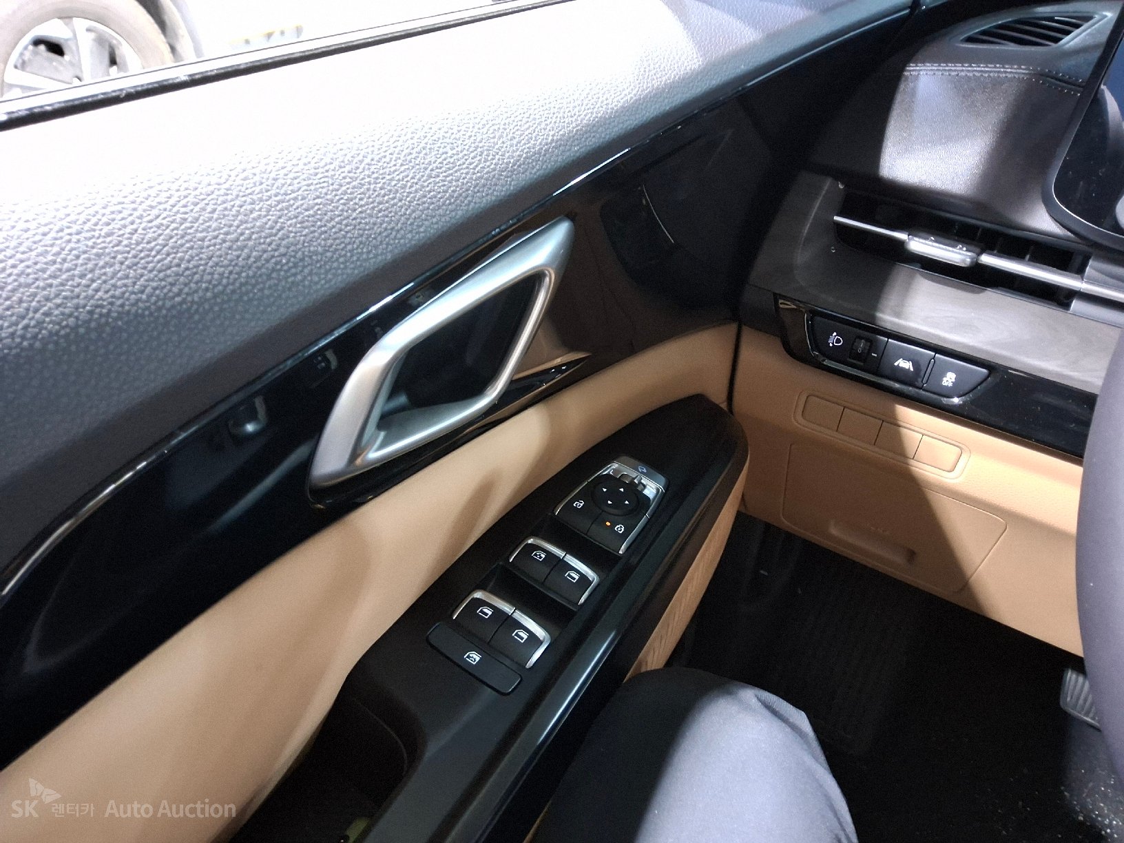 2023 - kia carnival