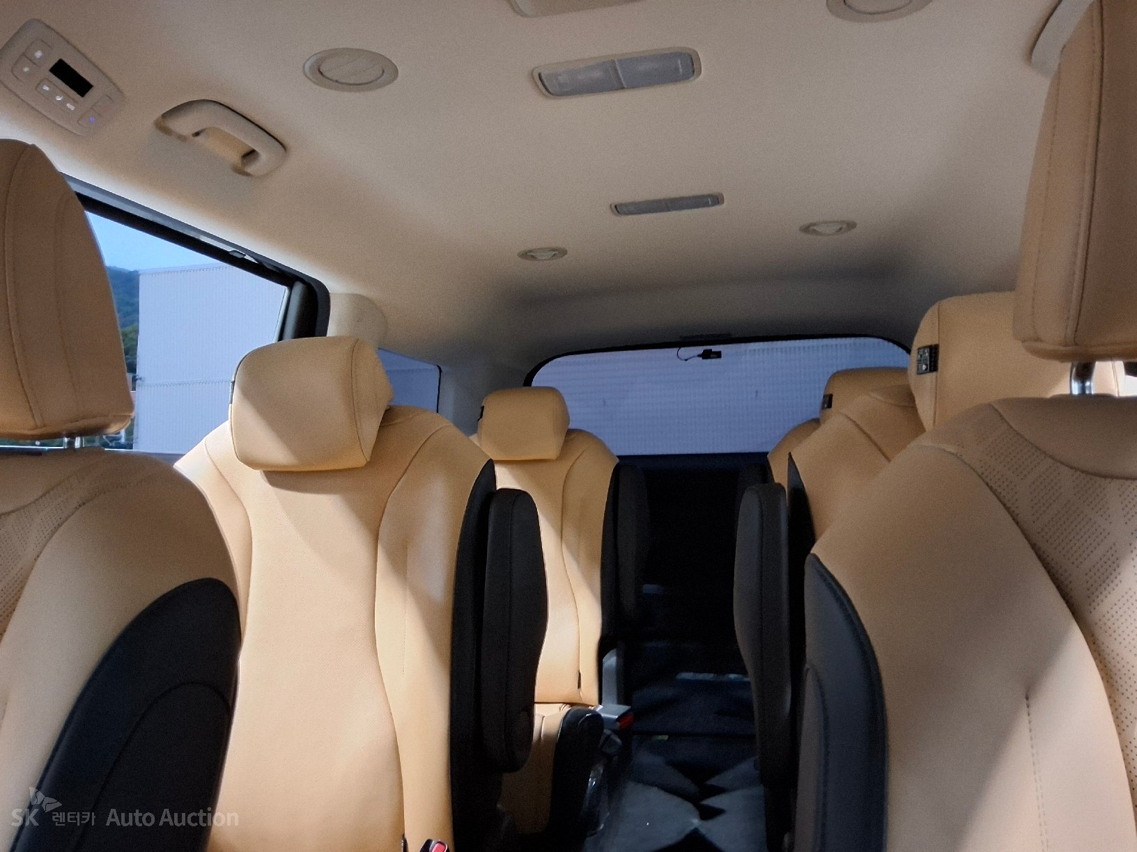 2023 - kia carnival