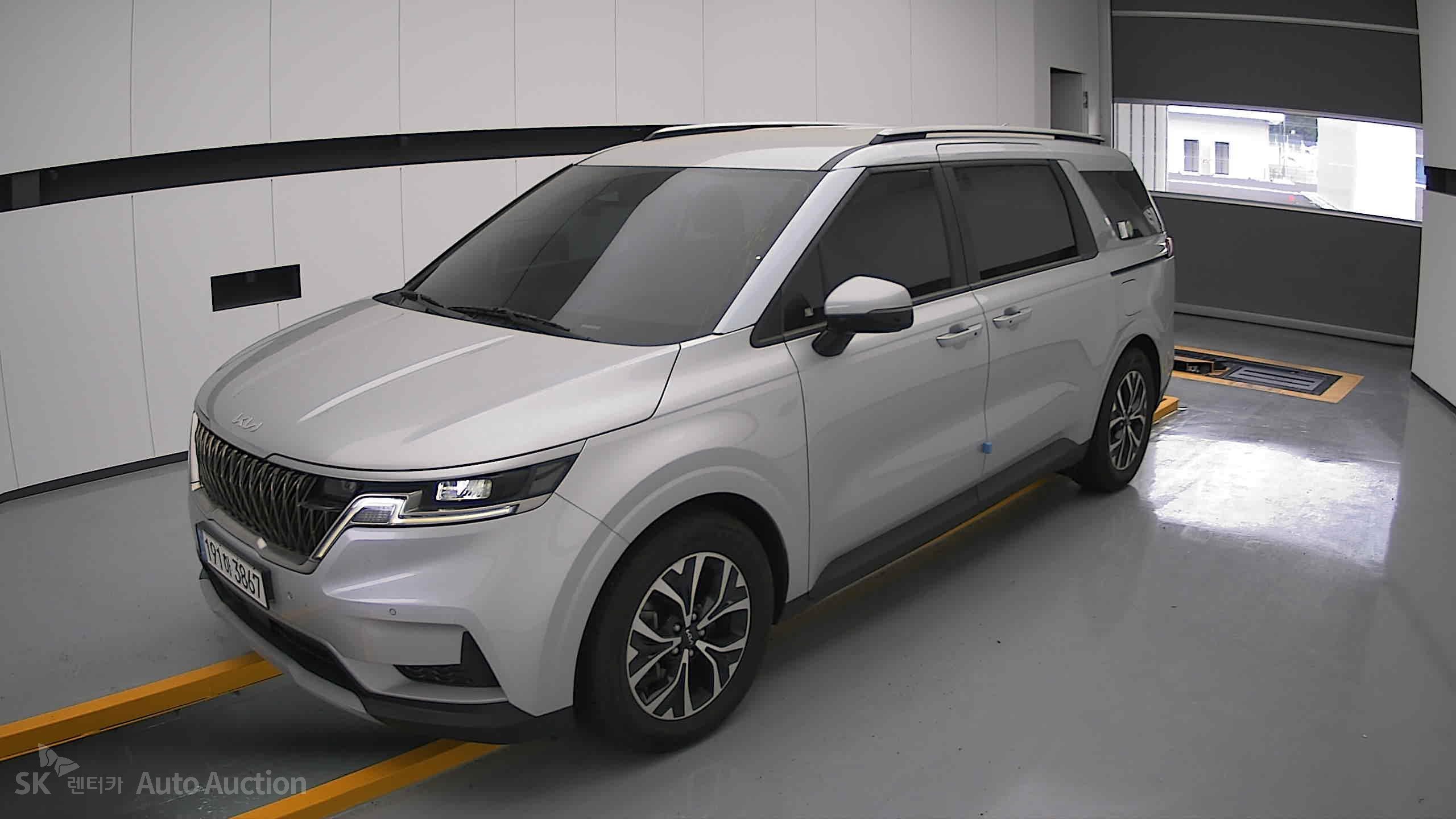 2023 - kia carnival