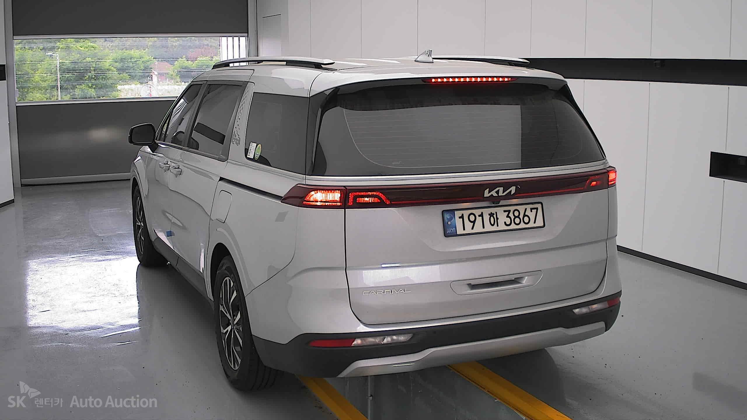 2023 - kia carnival