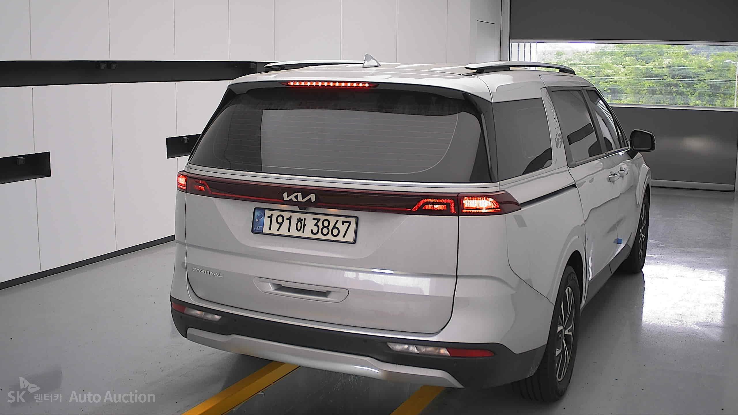2023 - kia carnival