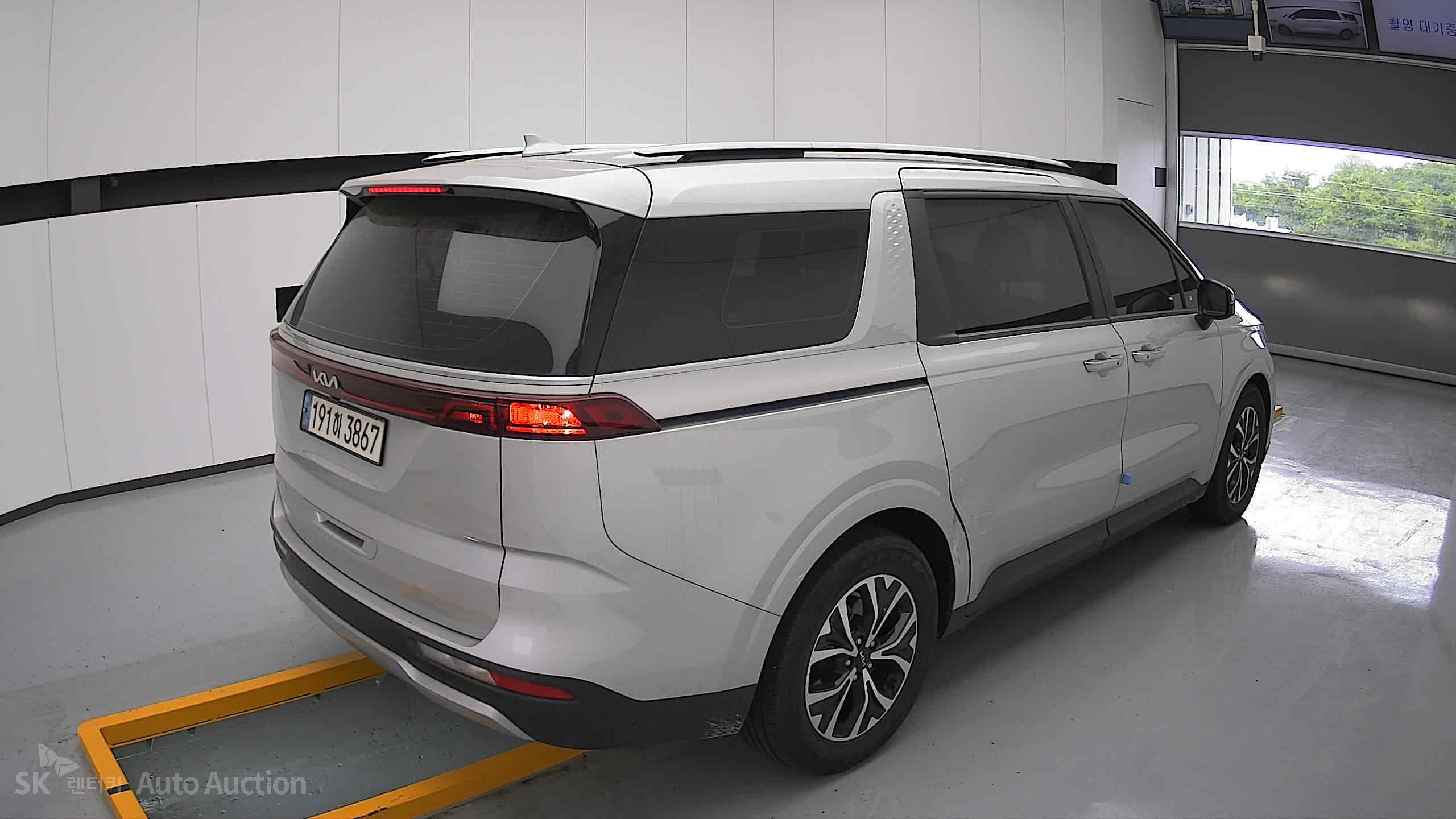2023 - kia carnival