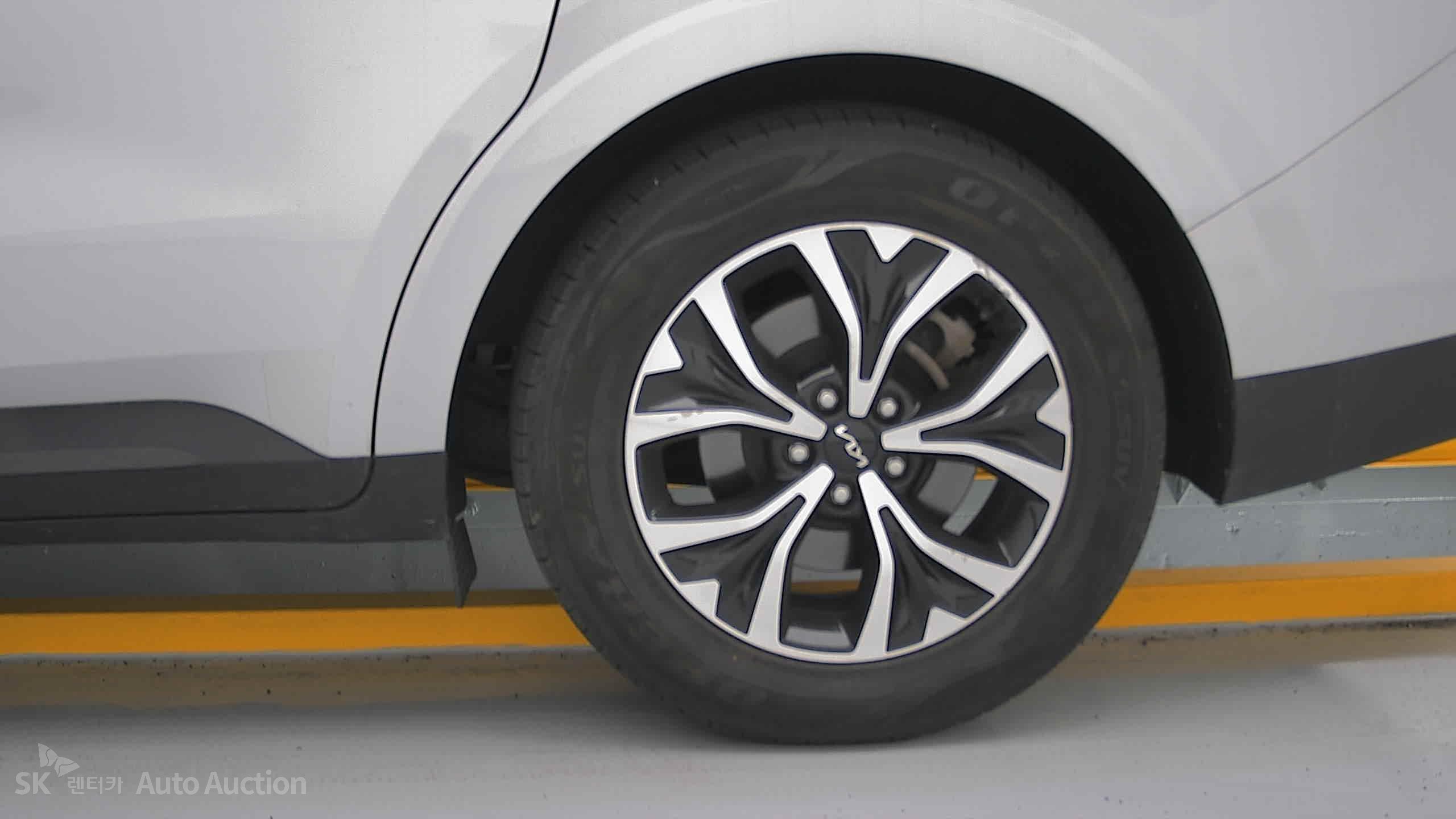 2023 - kia carnival