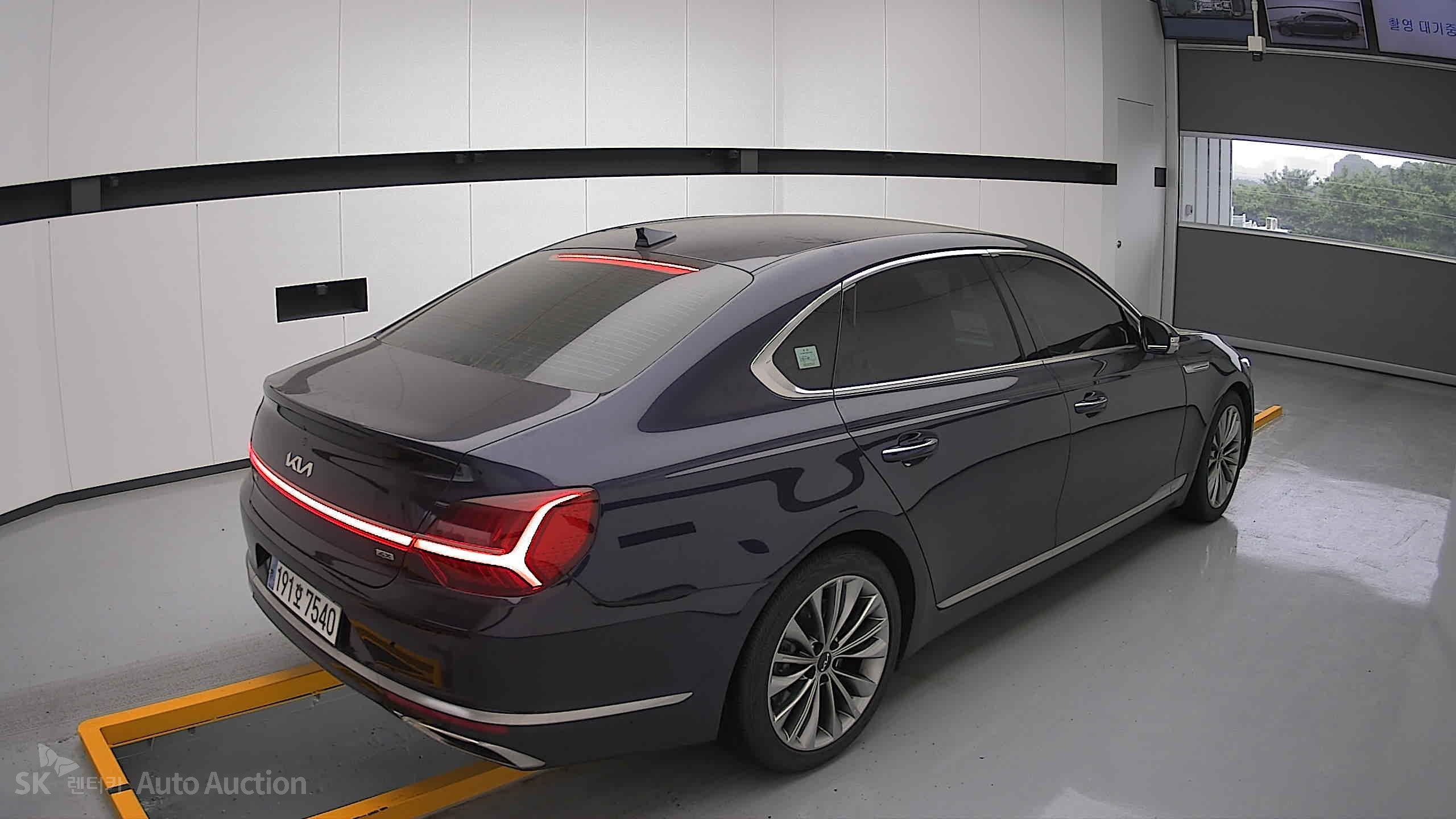 2023 - kia k9
