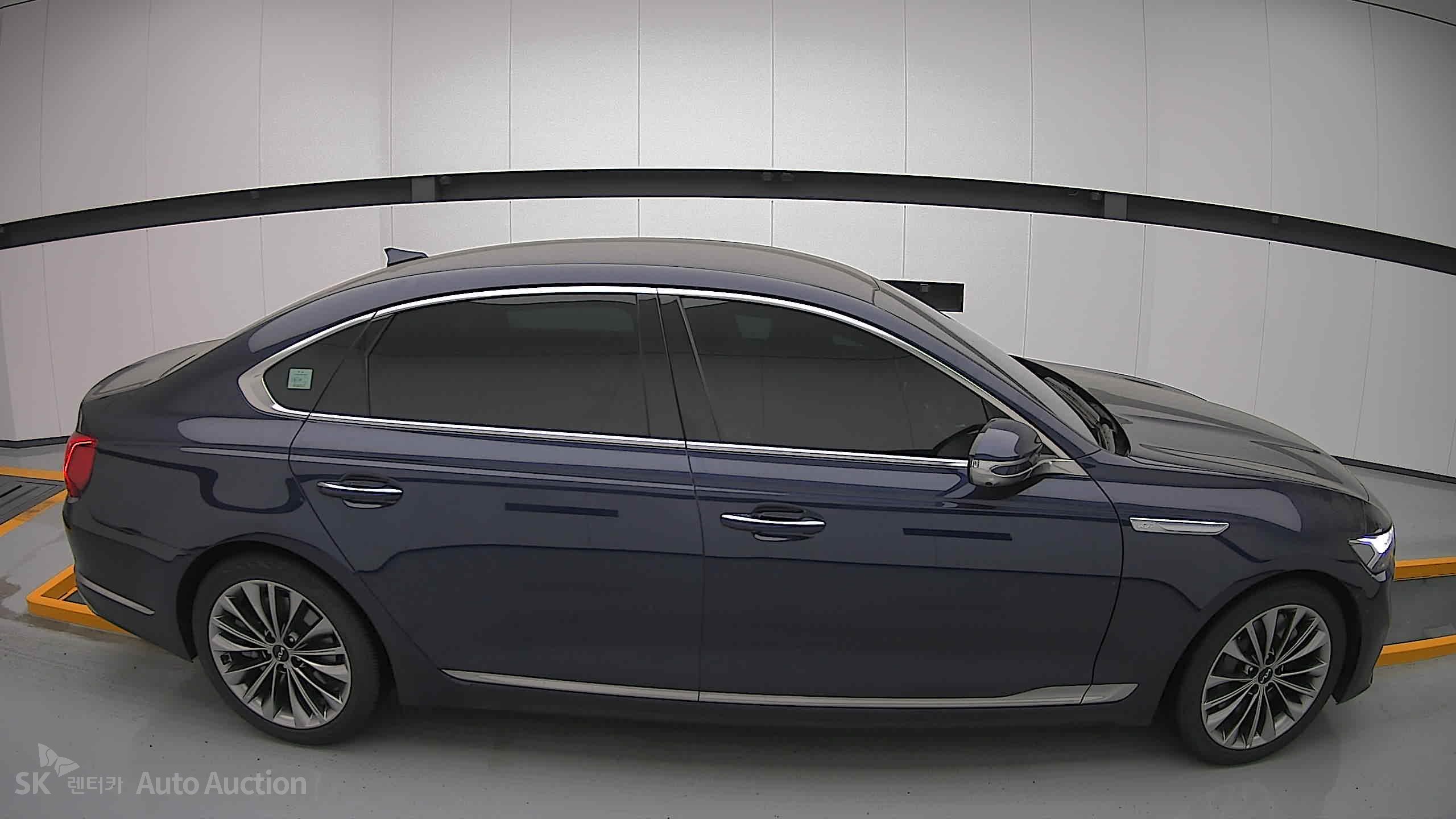 2023 - kia k9
