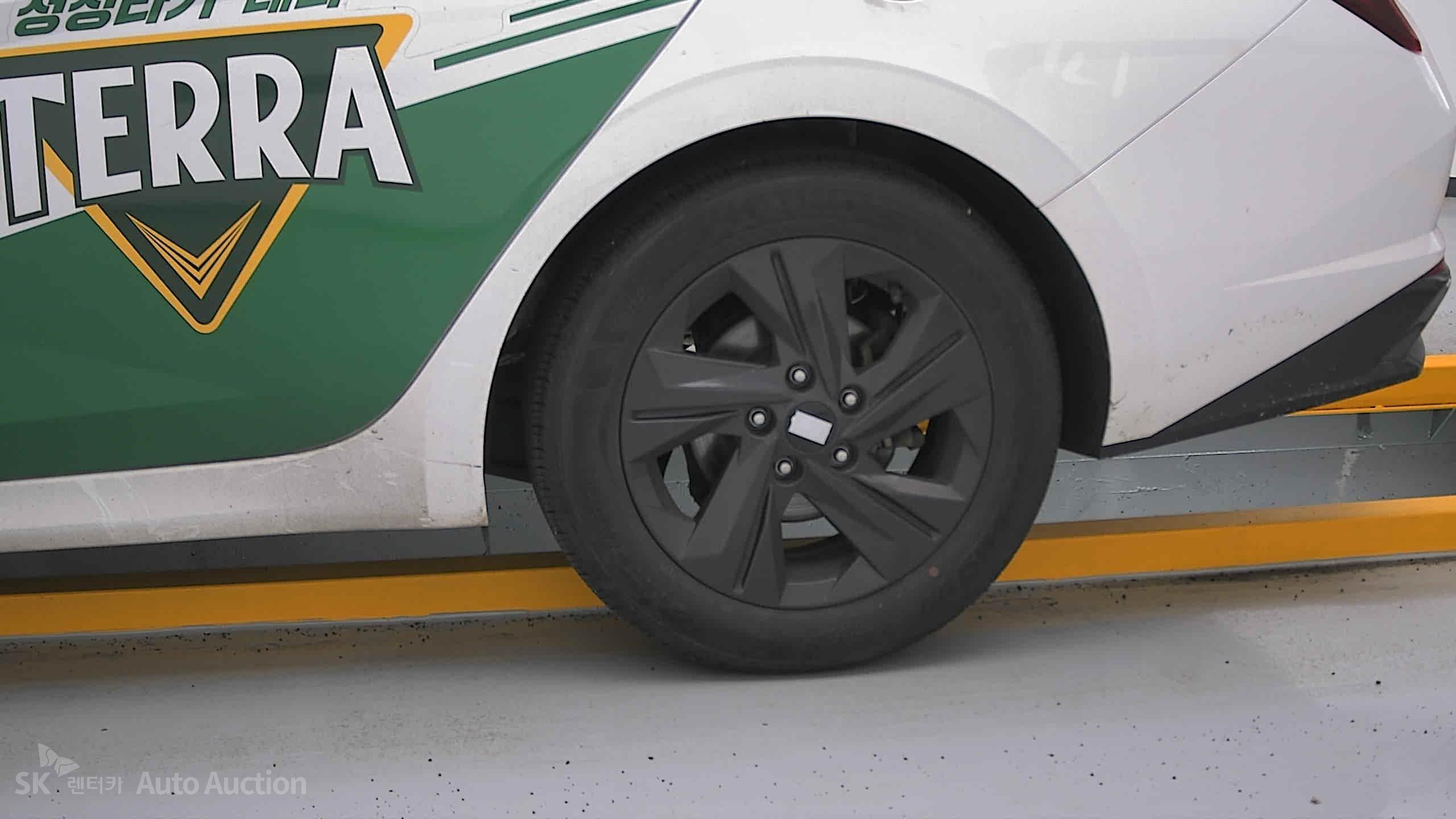 2023 - hyundai avante