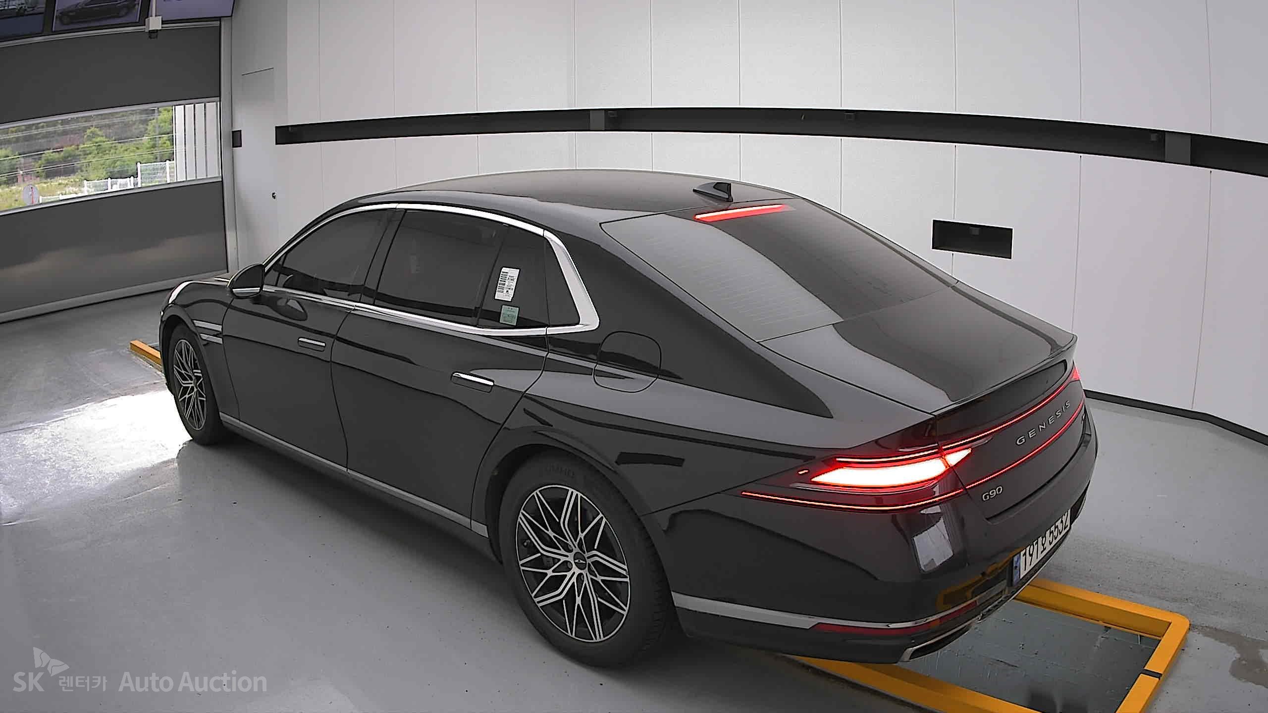 2023 - genesis g90