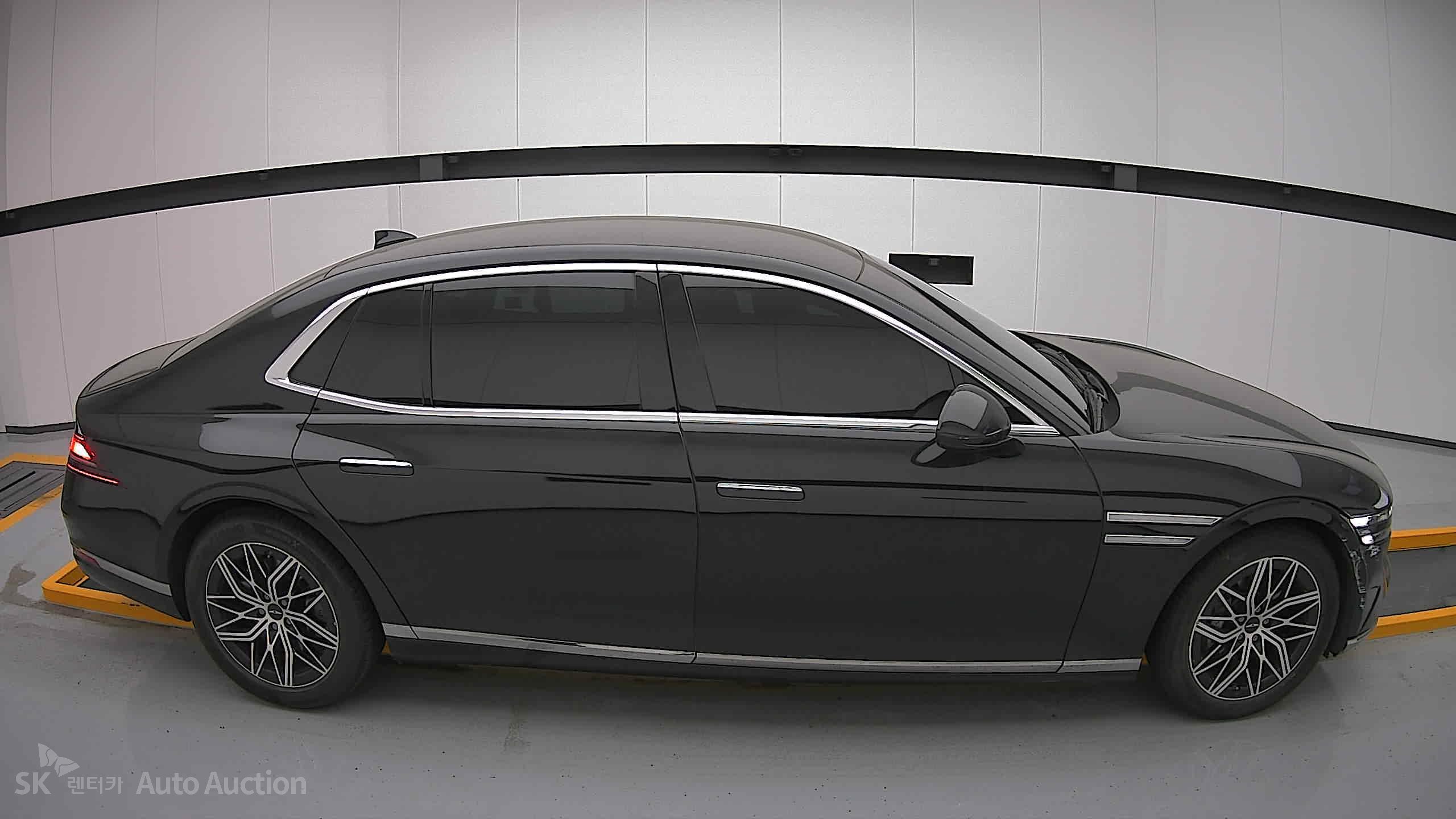 2023 - genesis g90