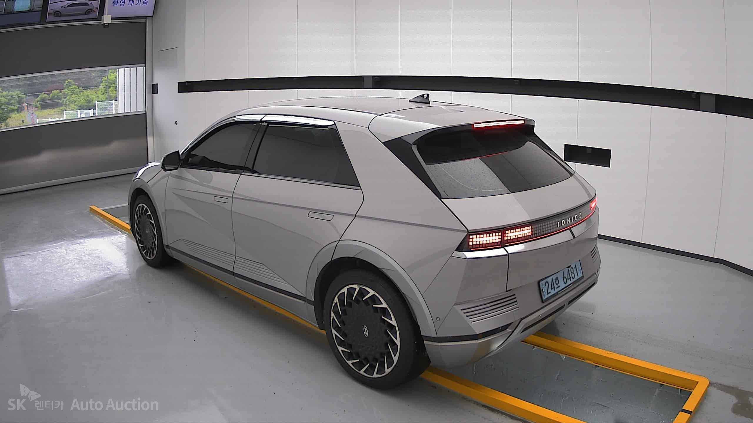 2022 - hyundai ioniq