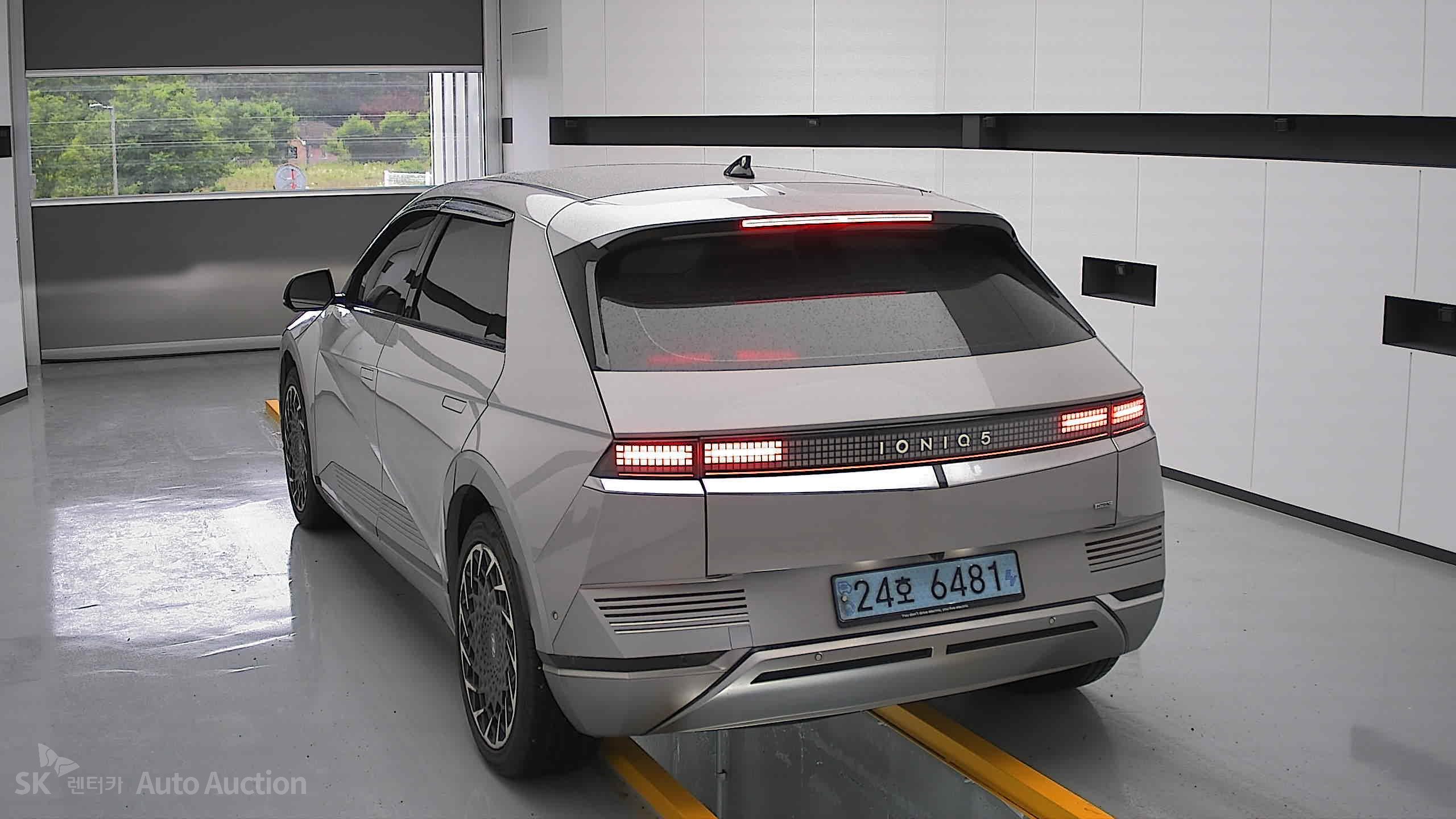 2022 - hyundai ioniq