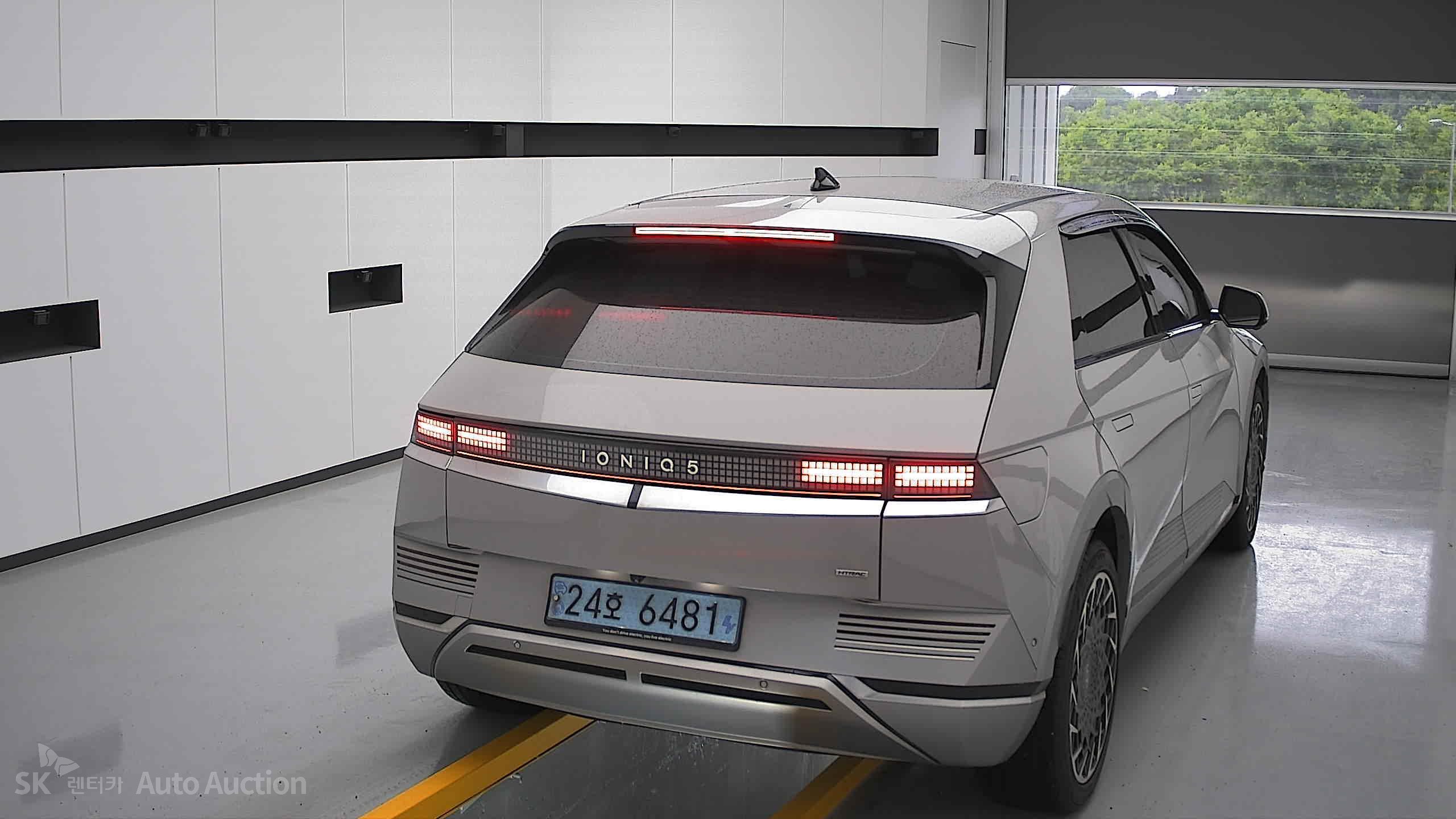 2022 - hyundai ioniq