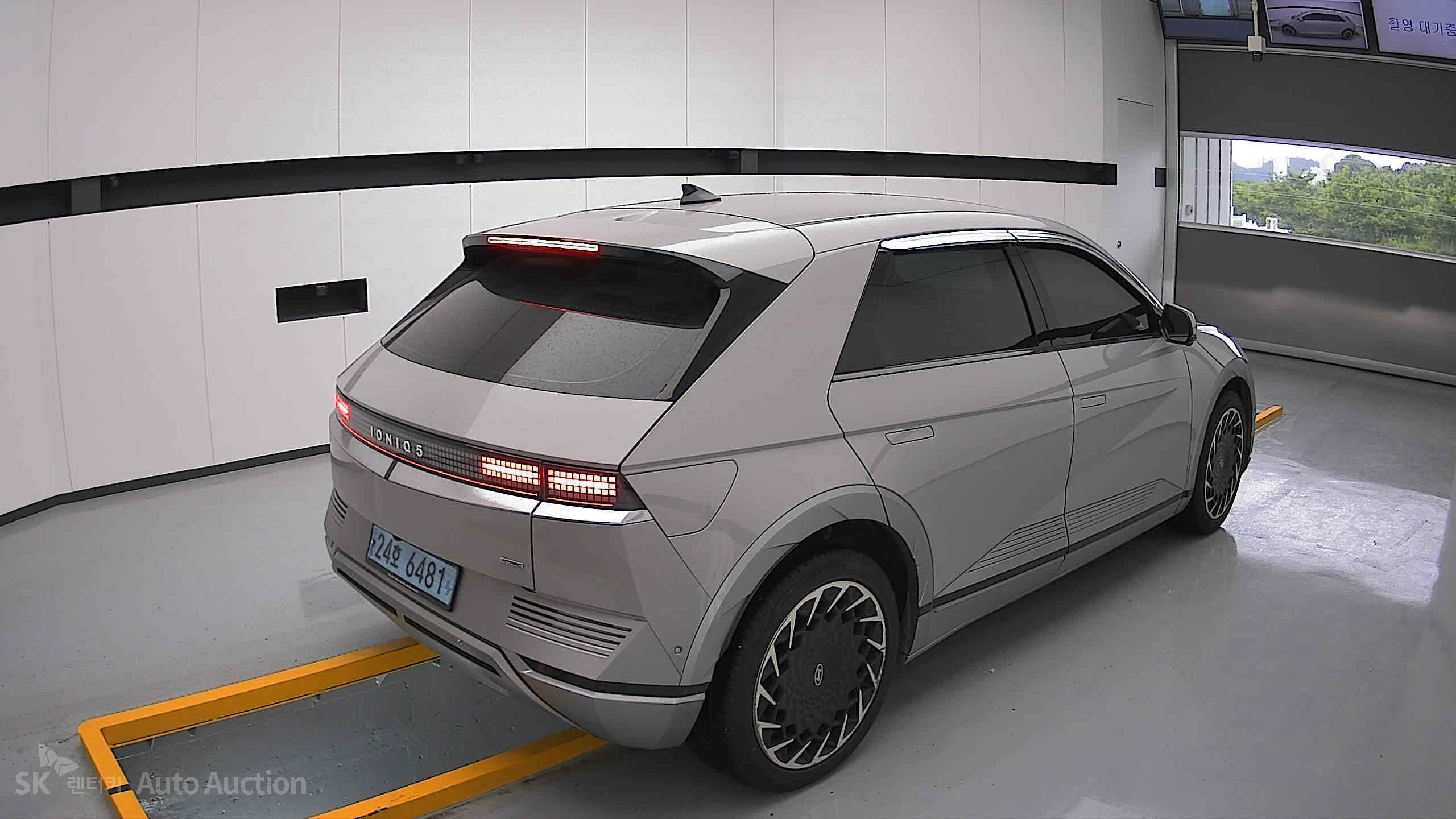 2022 - hyundai ioniq