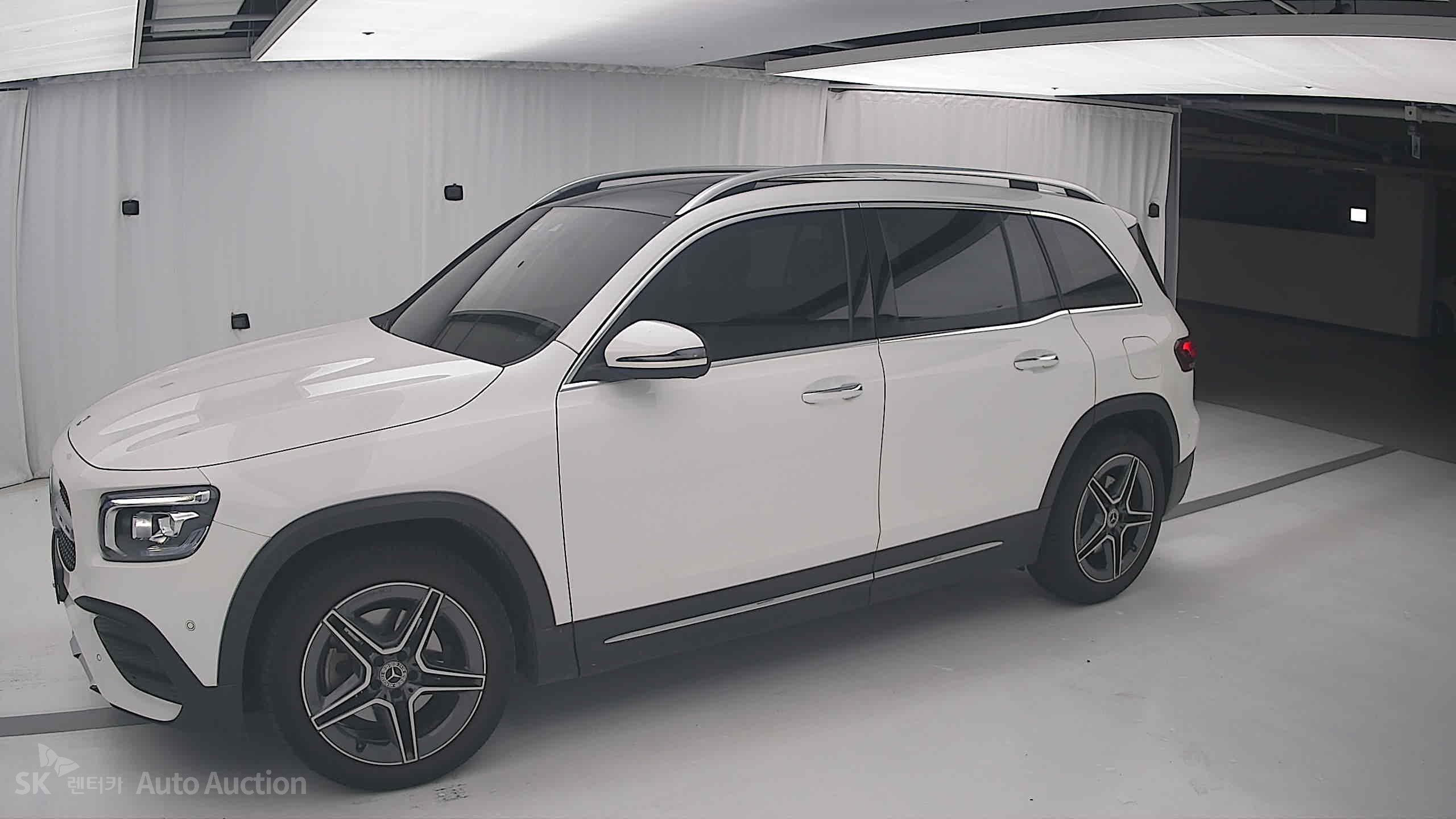 2022 - mercedes-benz glb 250