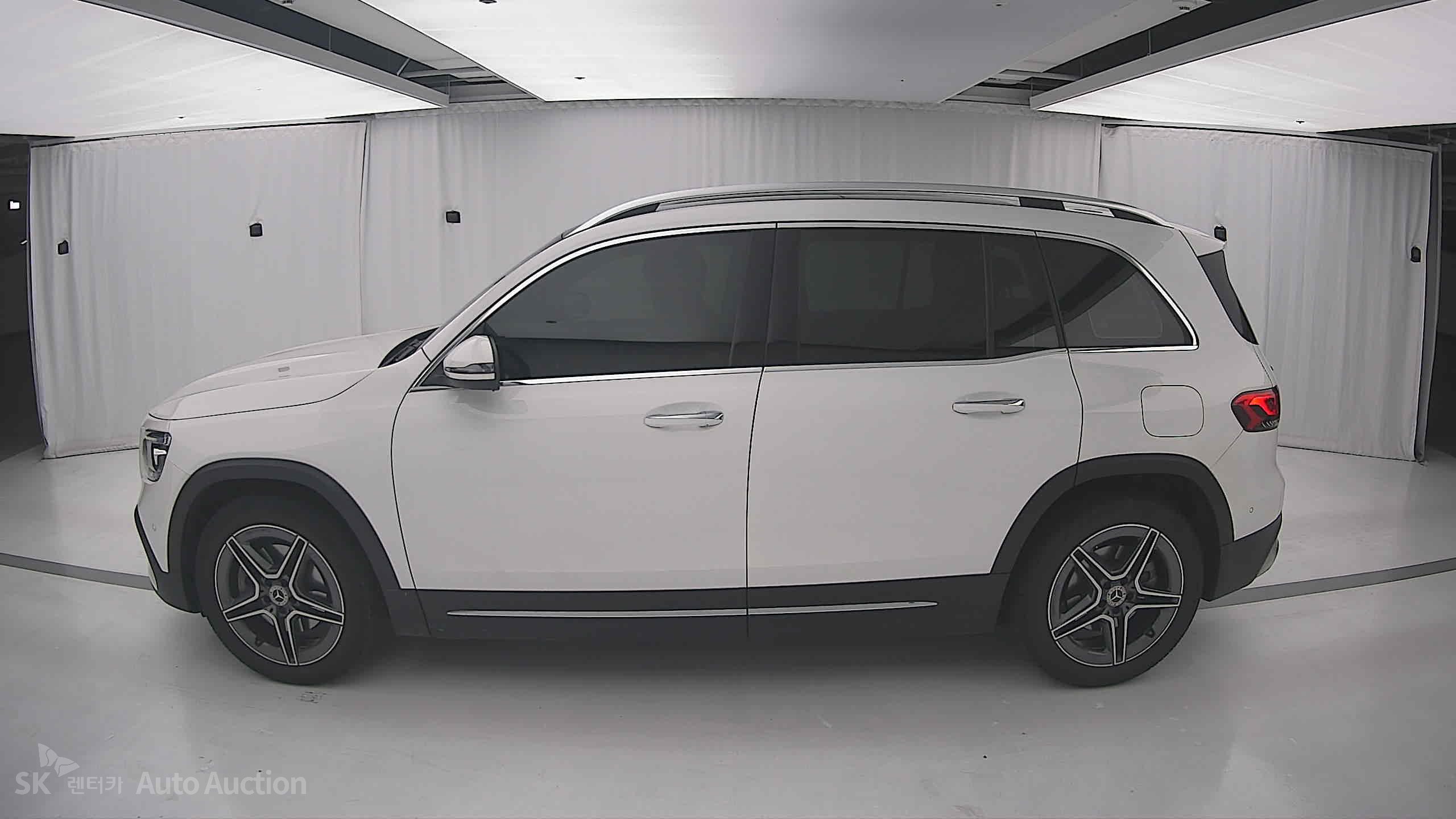 2022 - mercedes-benz glb 250