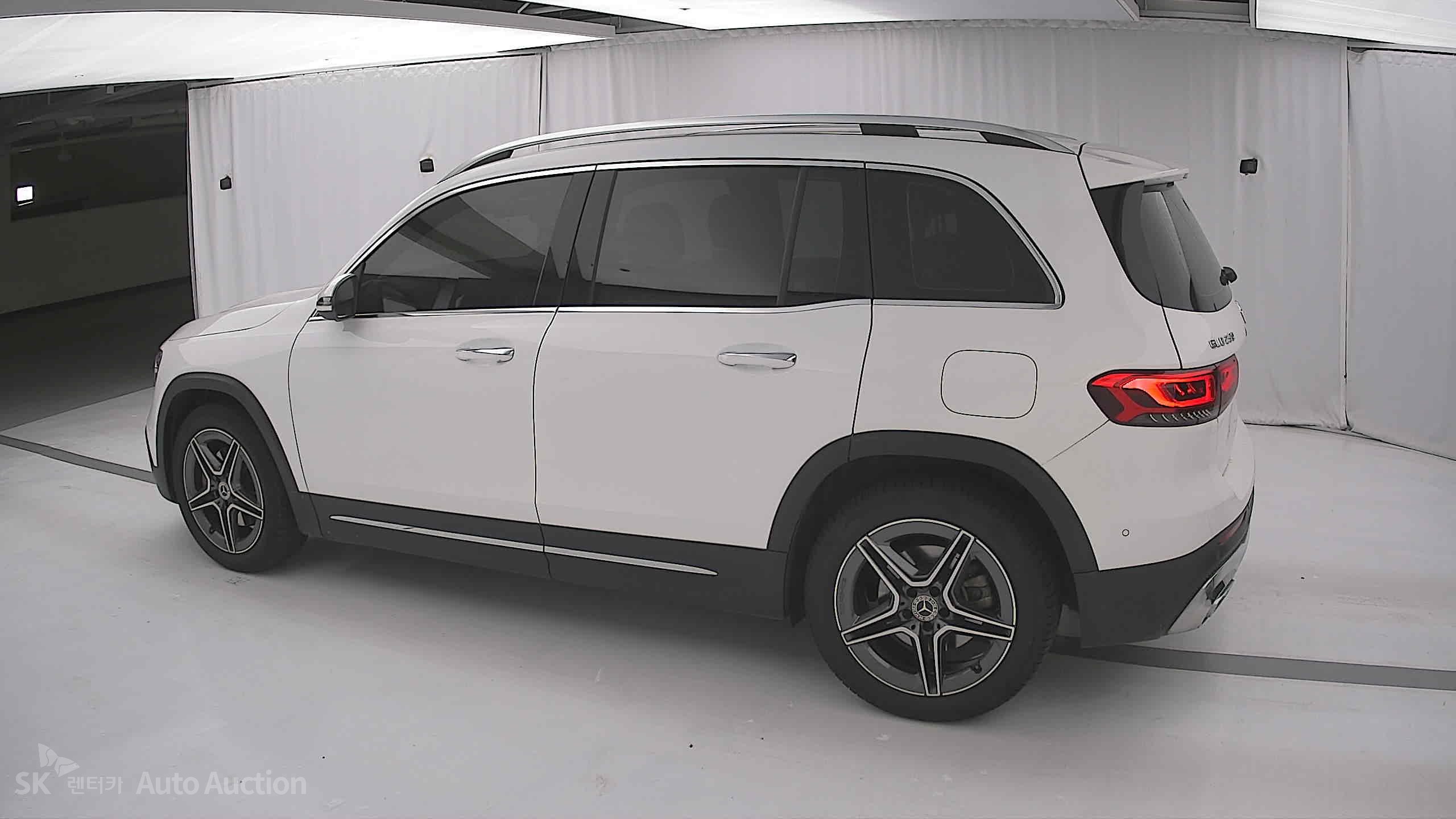 2022 - mercedes-benz glb 250