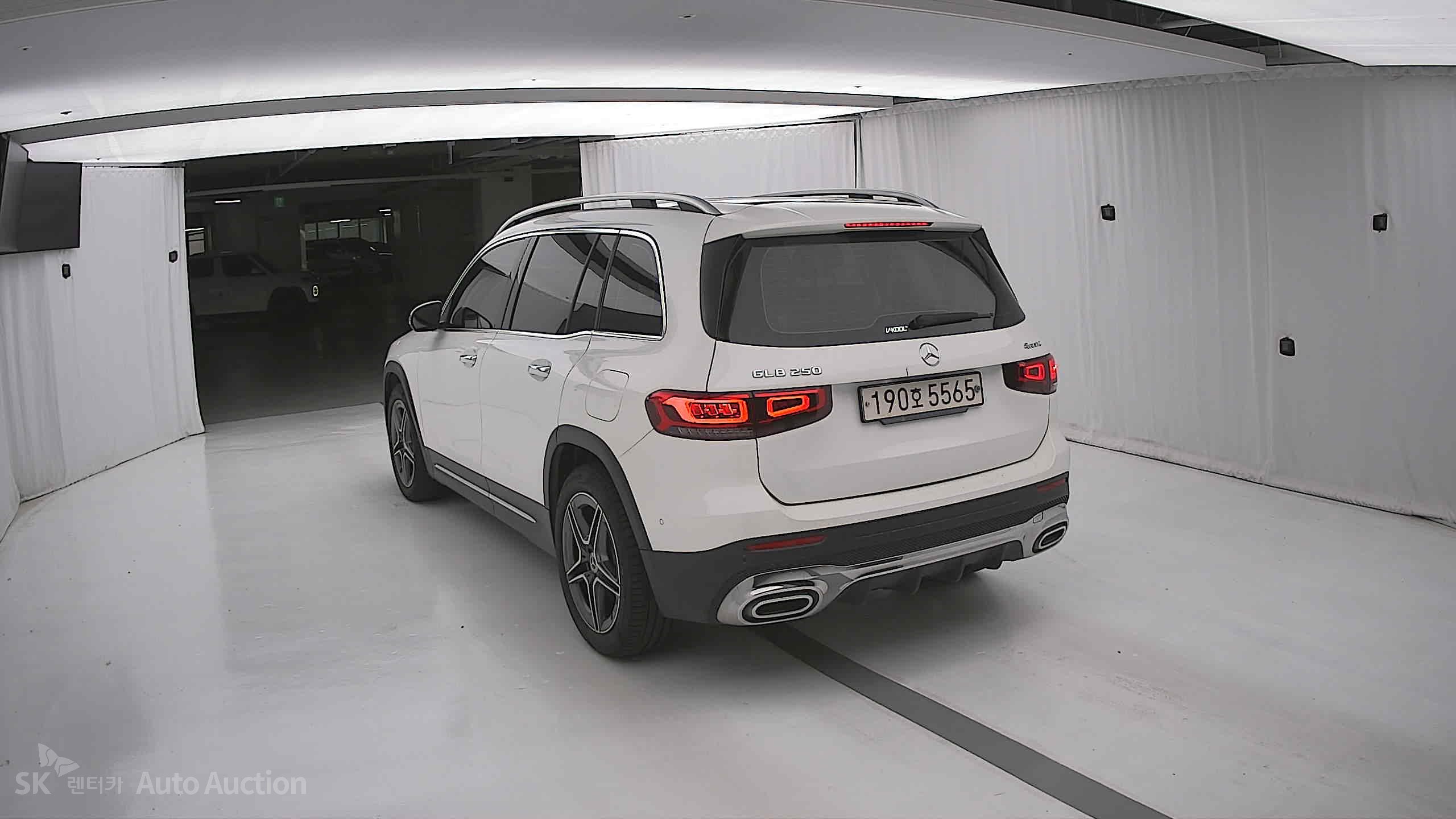 2022 - mercedes-benz glb 250