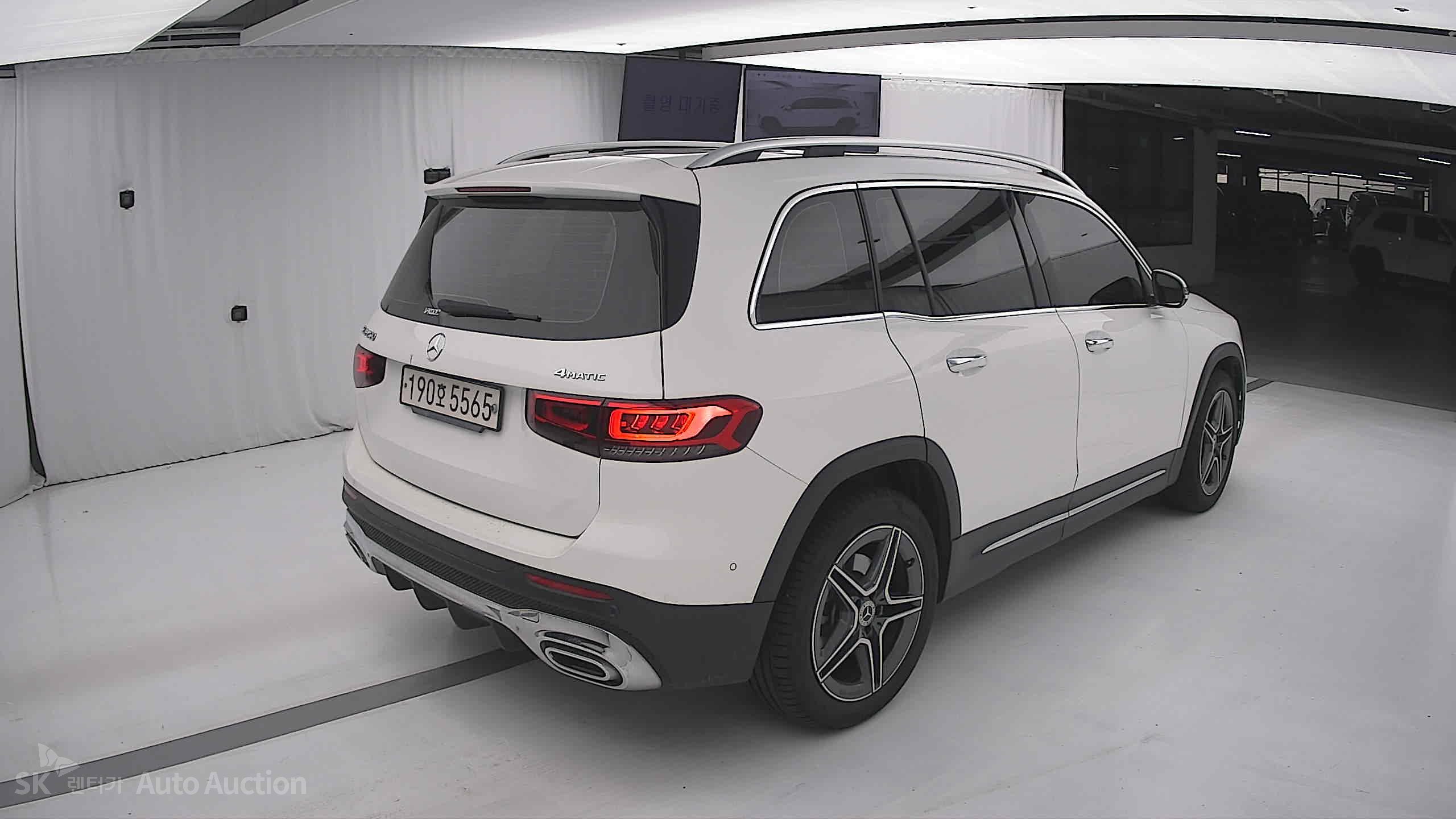 2022 - mercedes-benz glb 250