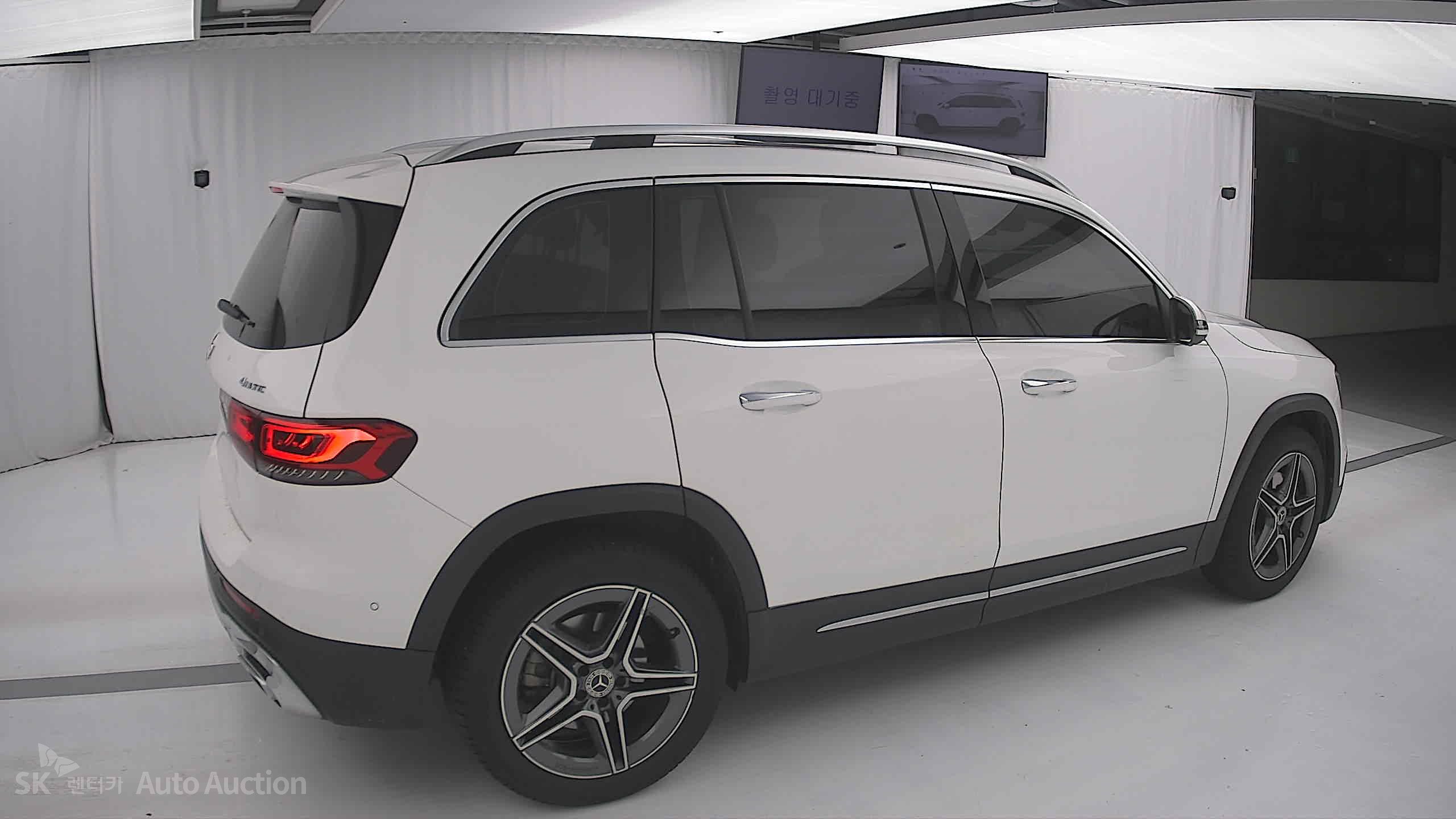 2022 - mercedes-benz glb 250