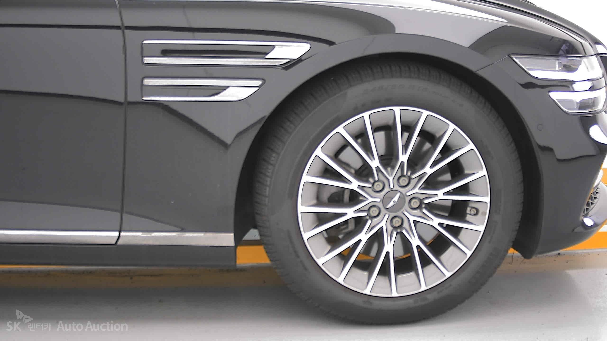 2022 - genesis g80