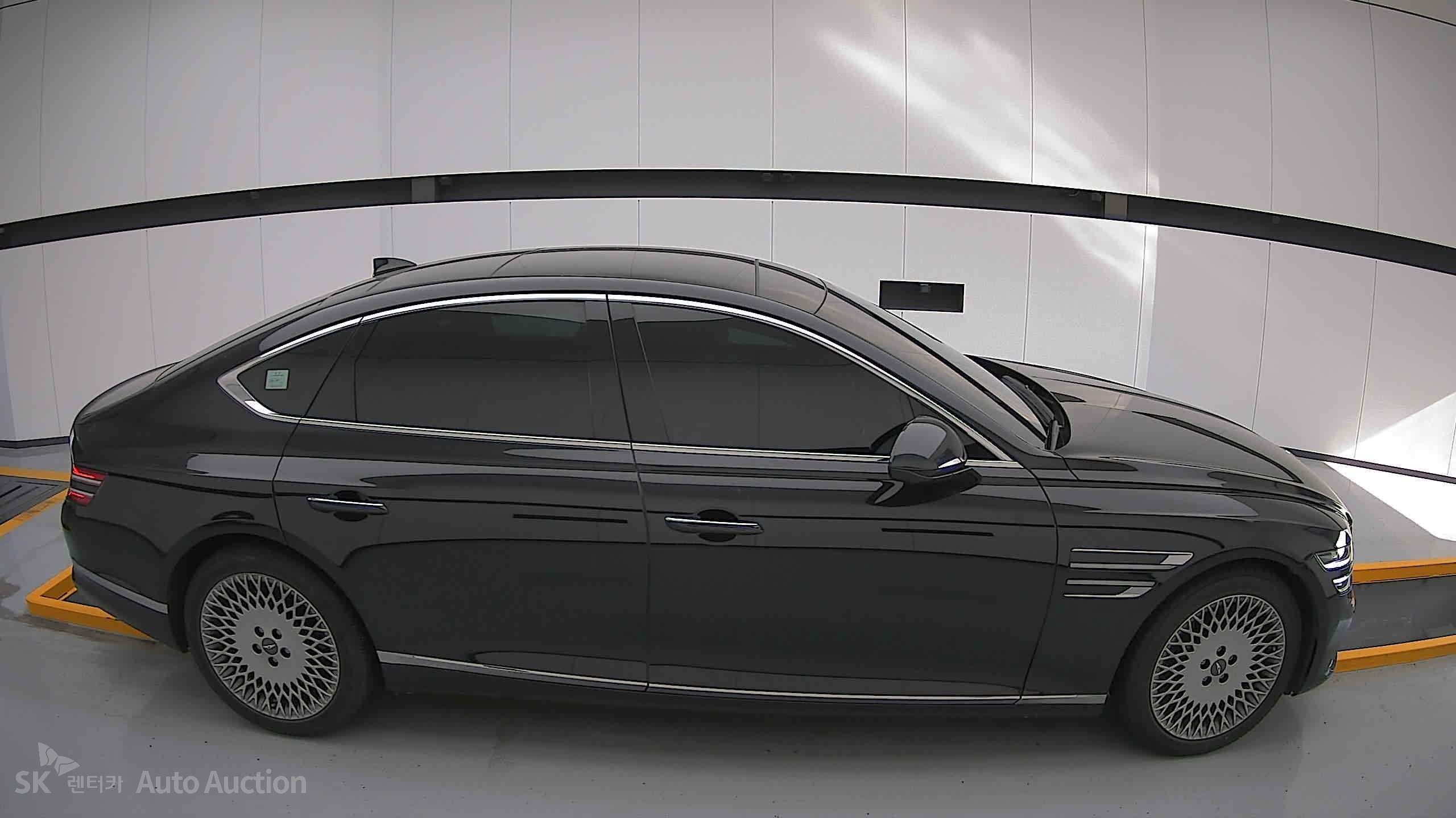 2022 - genesis g80