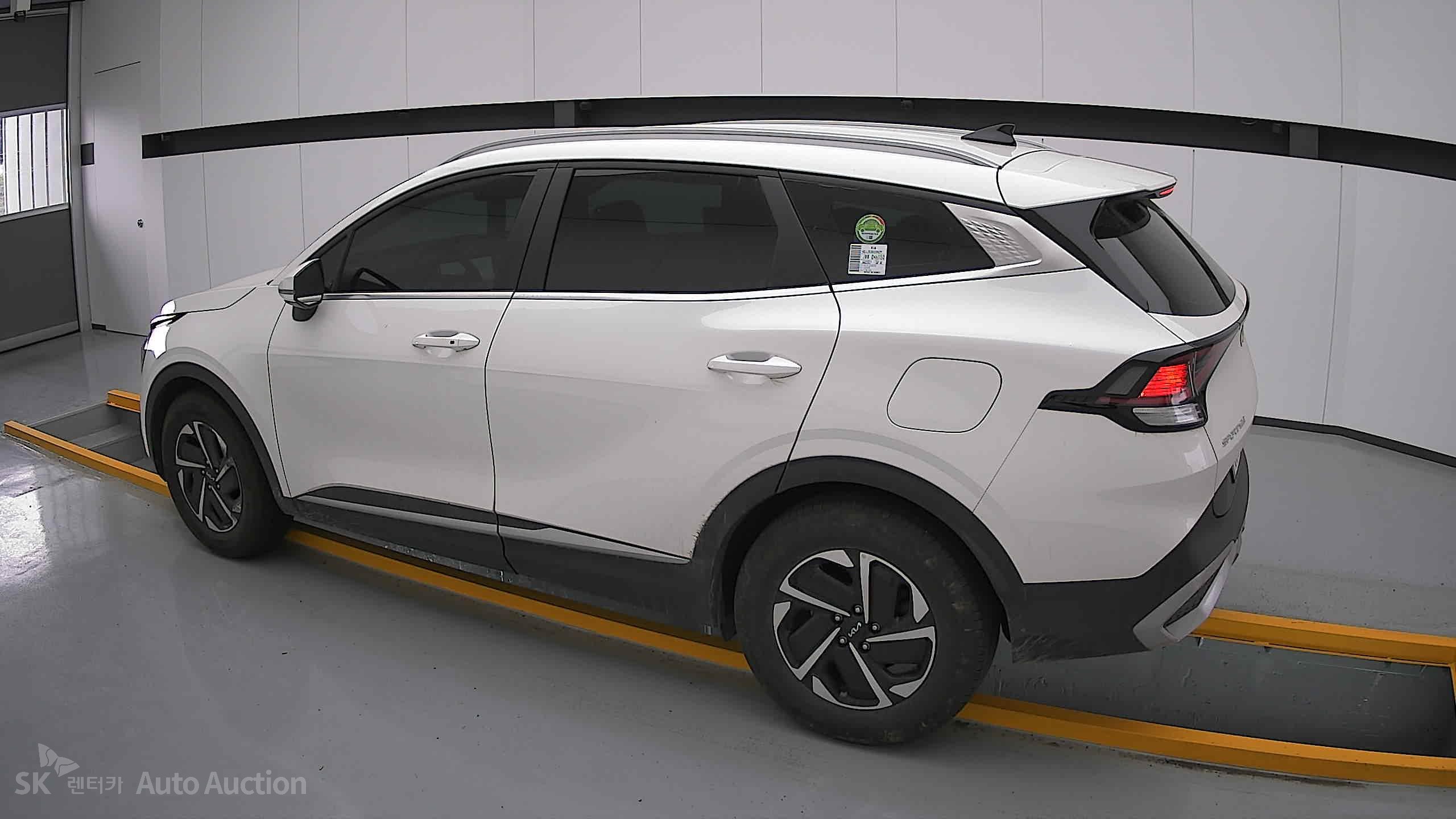2023 - kia sportage