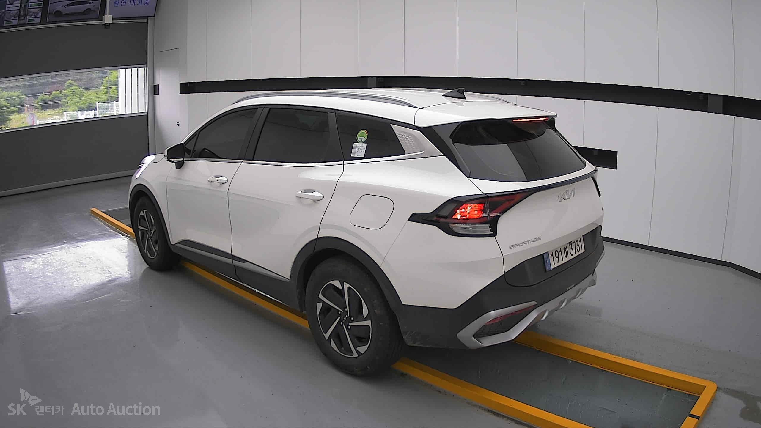 2023 - kia sportage