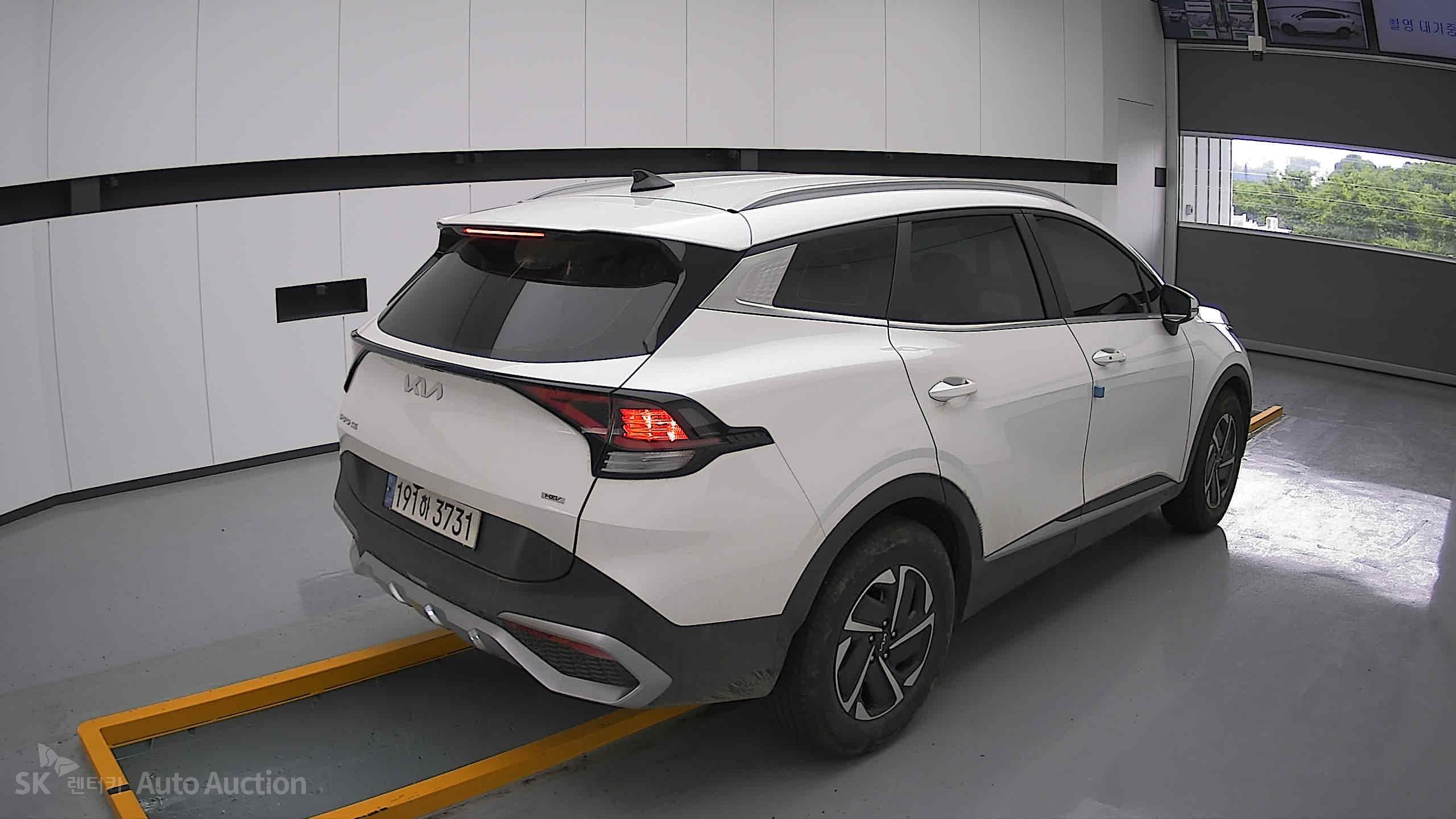 2023 - kia sportage