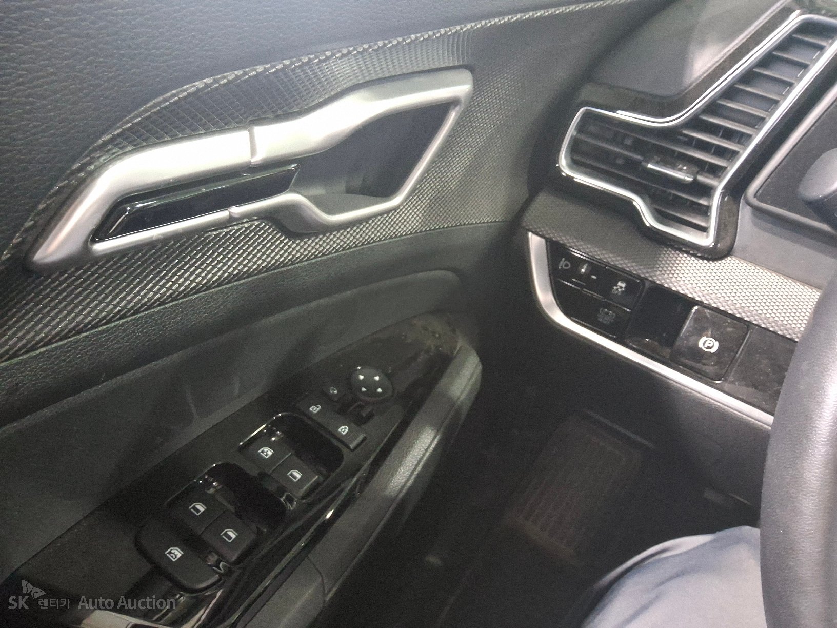 2023 - kia sportage
