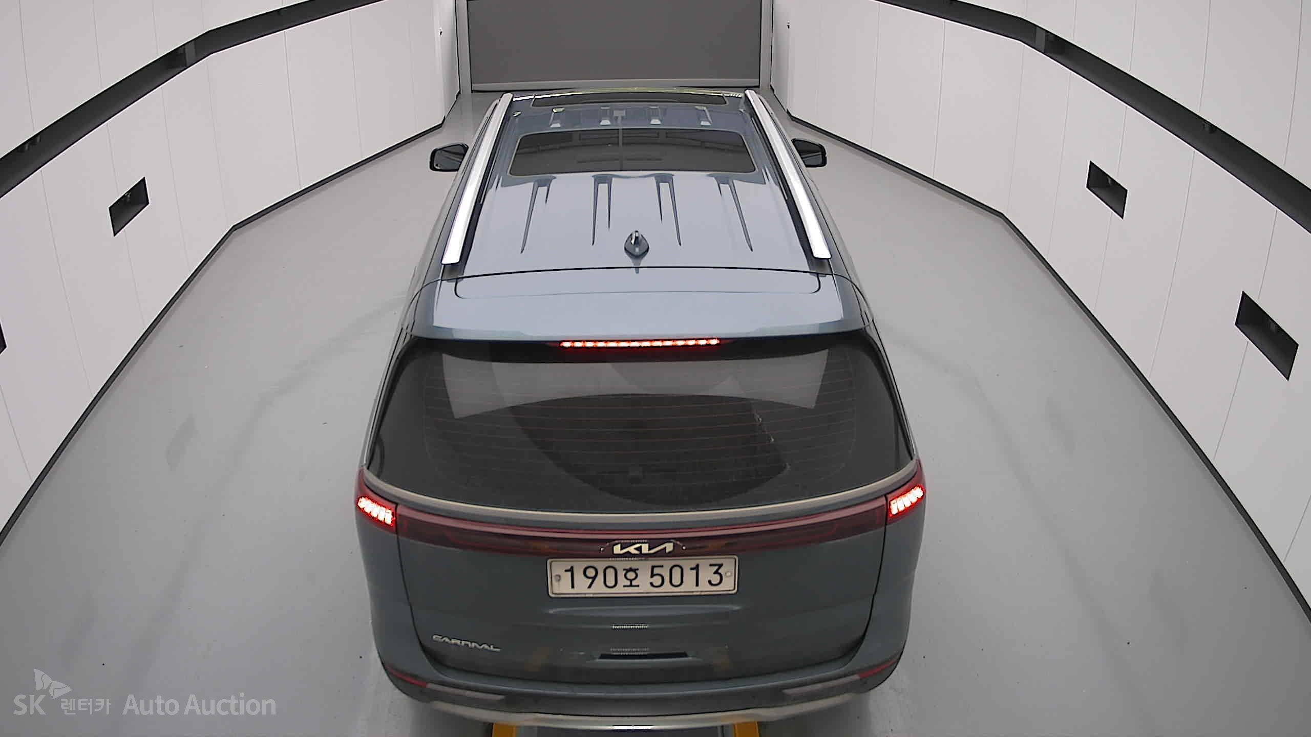 2023 - kia carnival