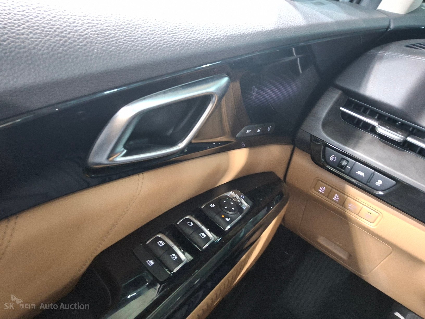2023 - kia carnival