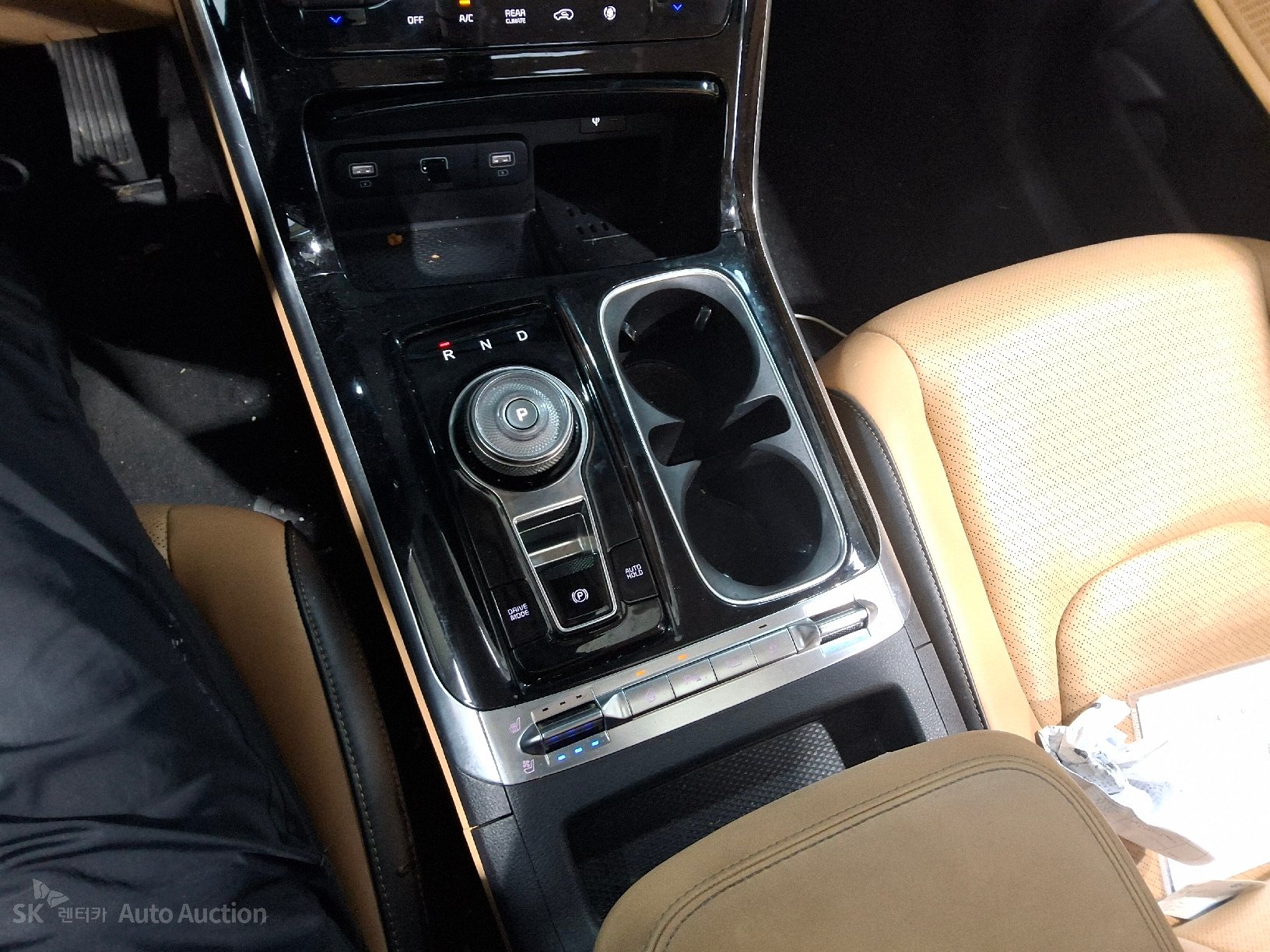 2023 - kia carnival
