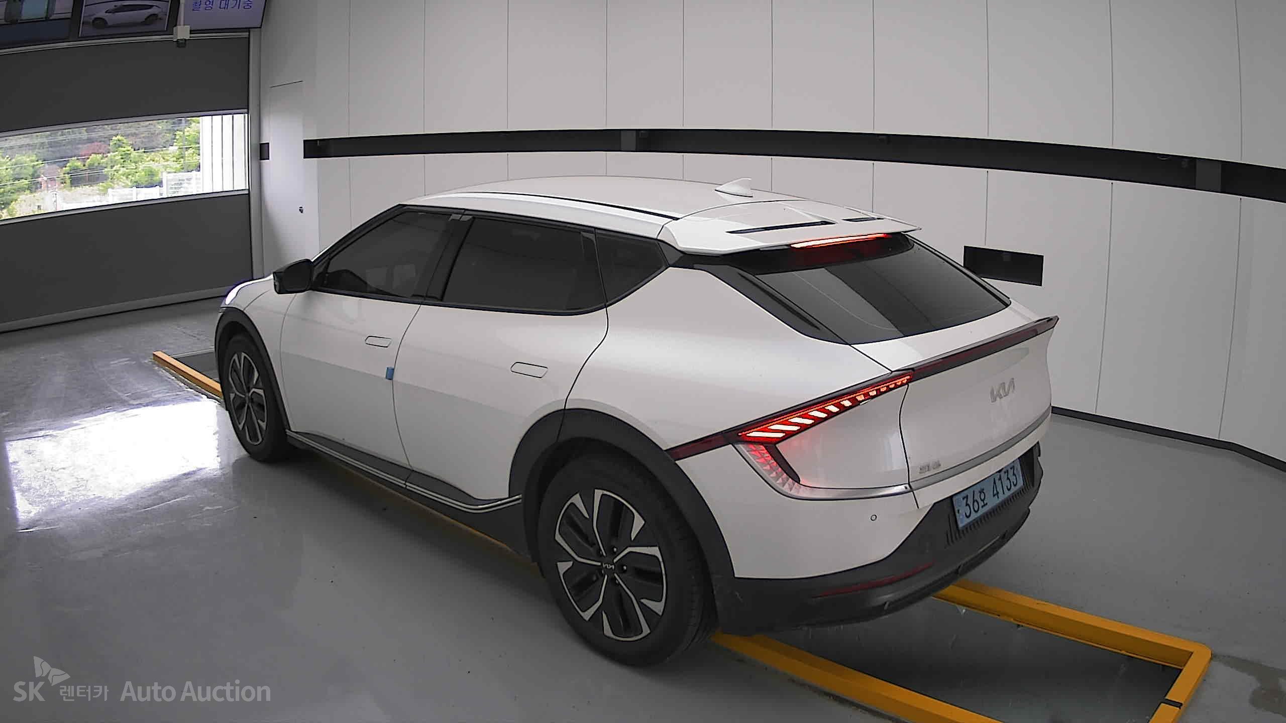 2022 - kia ev6