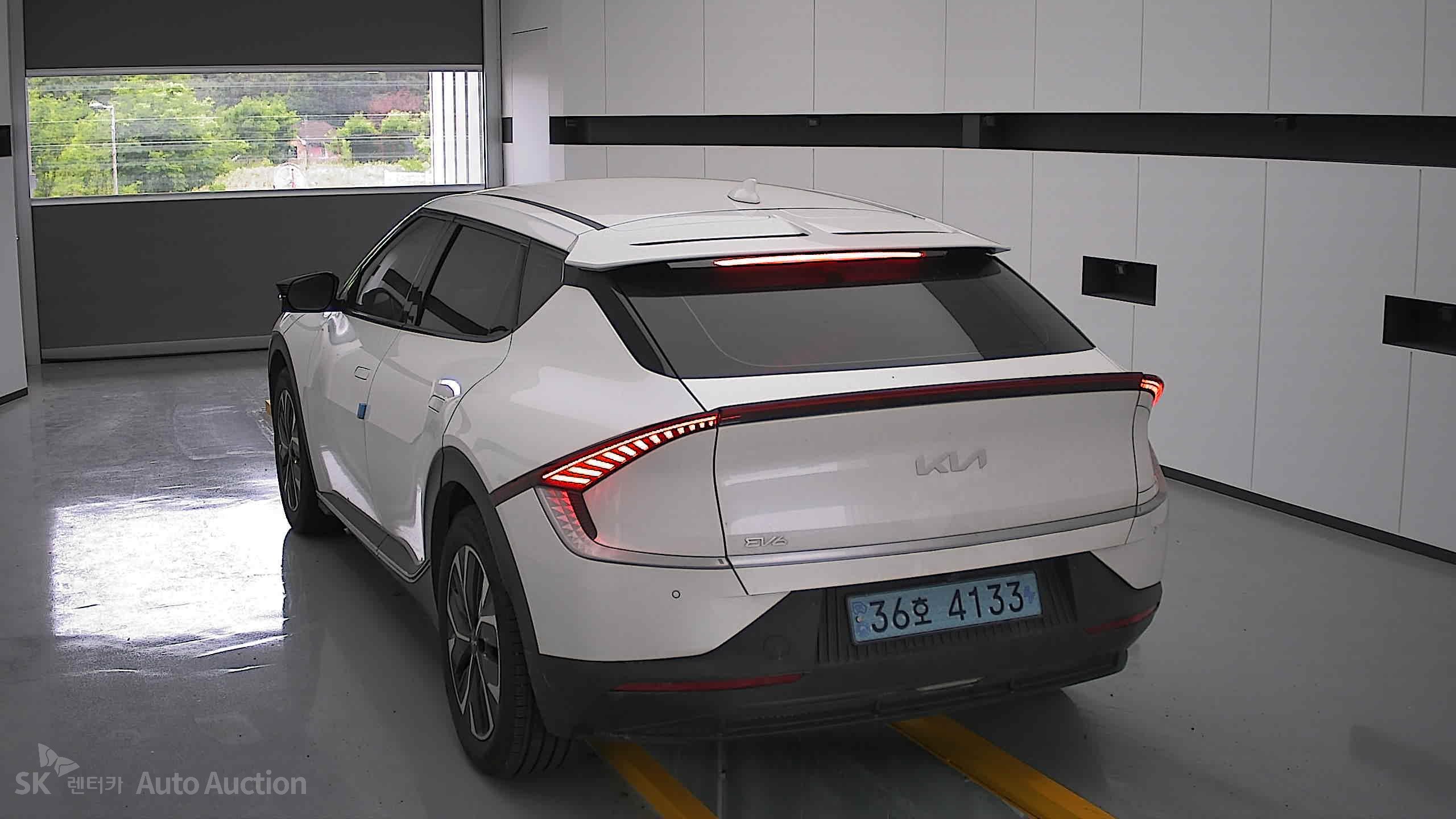 2022 - kia ev6