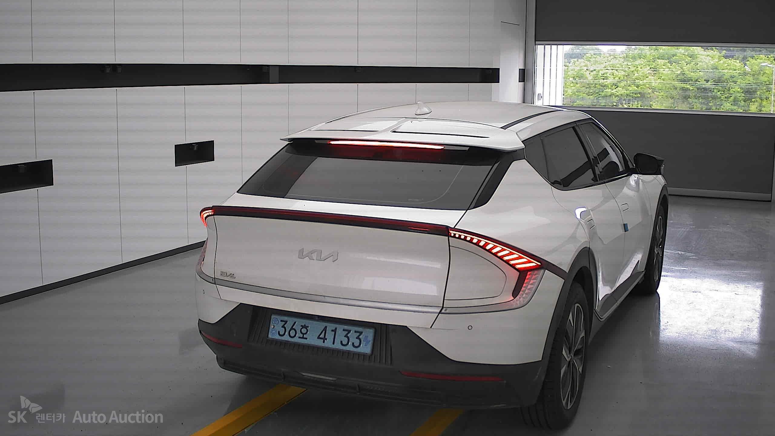 2022 - kia ev6