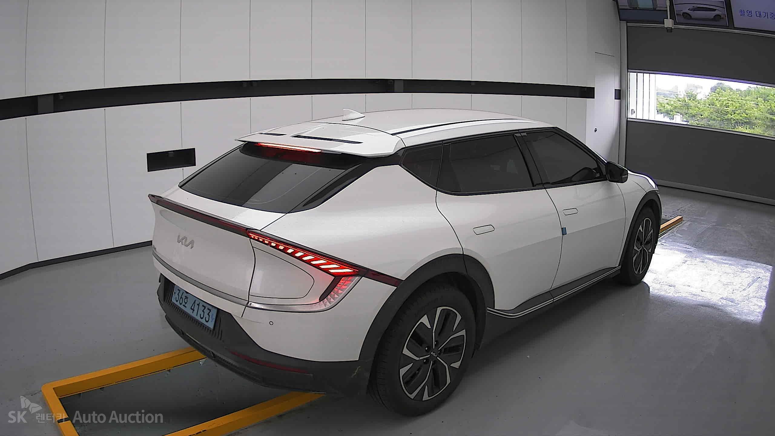 2022 - kia ev6