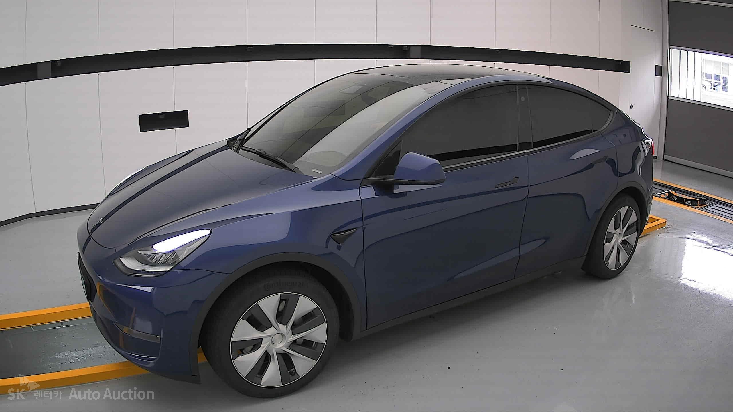 2022 - tesla model y