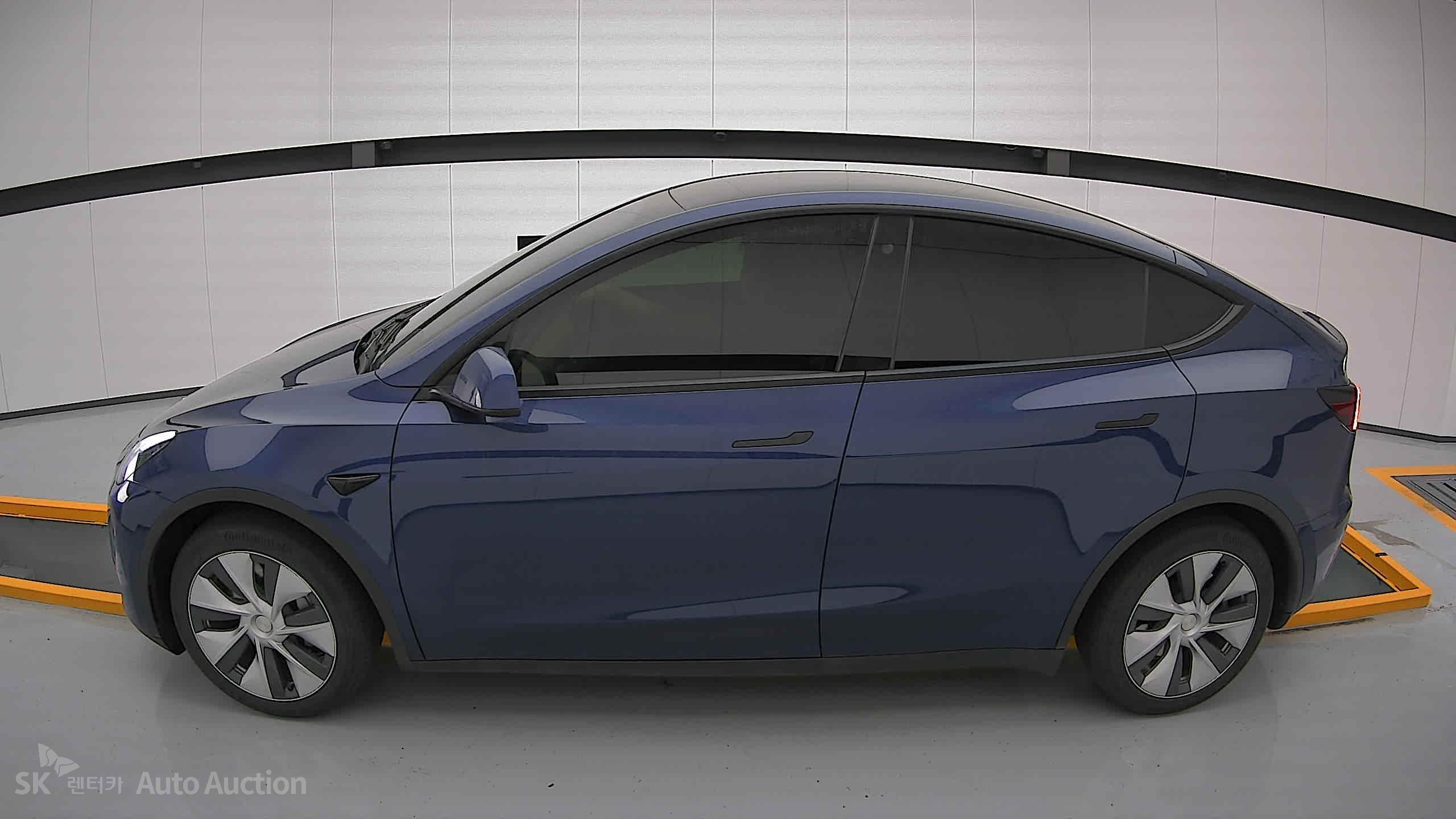 2022 - tesla model y